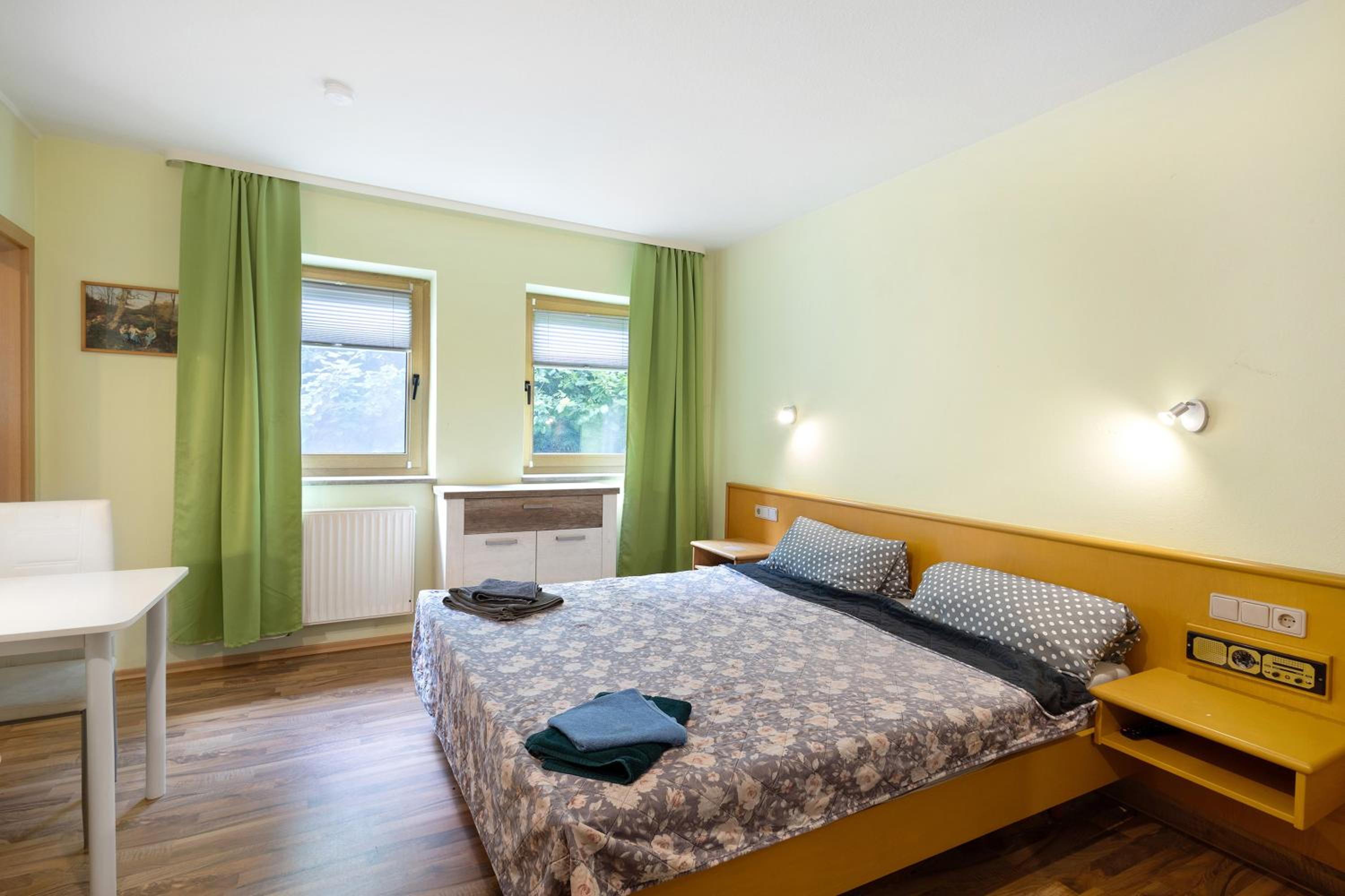 Hotel Neue Krone - Markt Erlbach