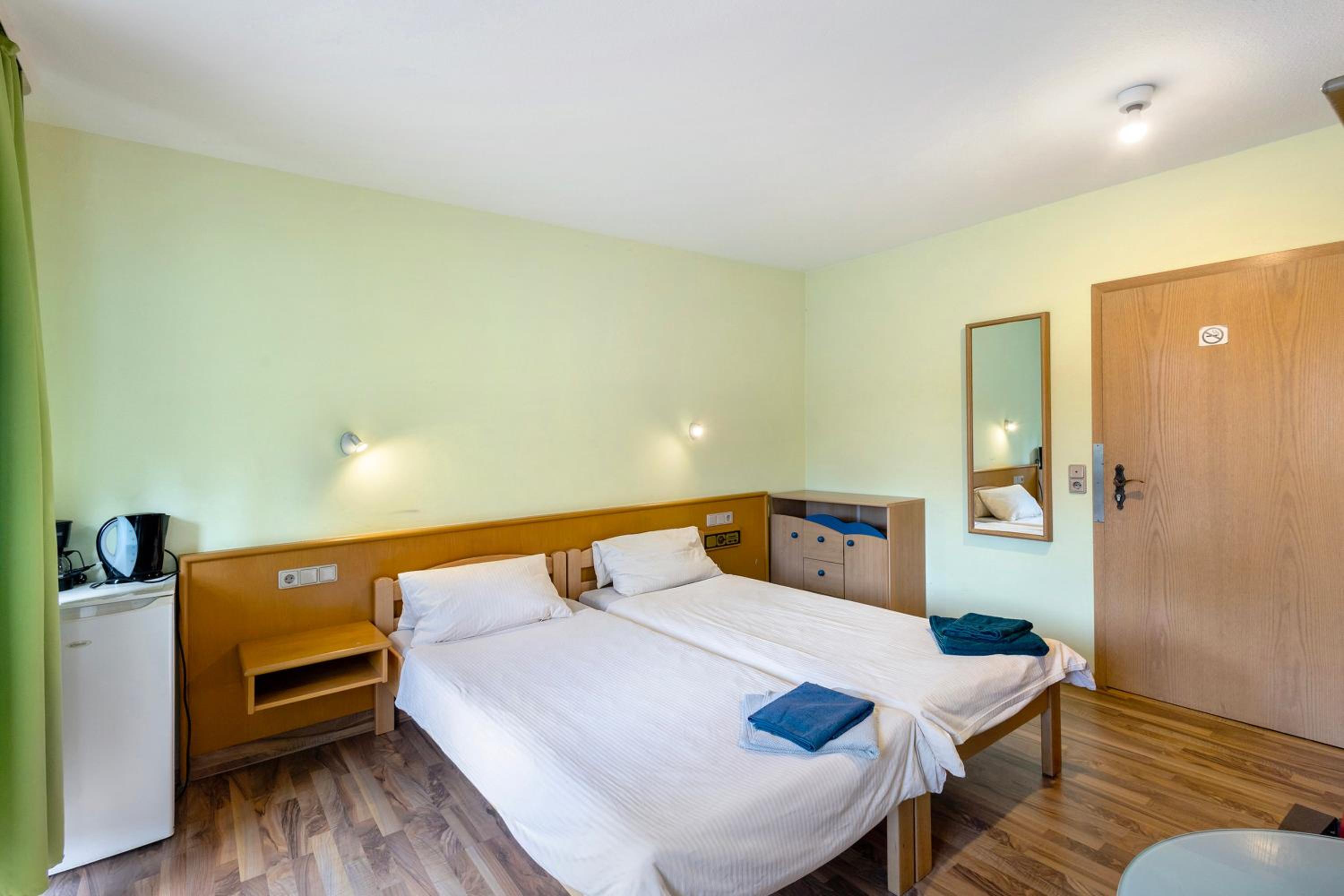 Hotel Neue Krone - Markt Erlbach