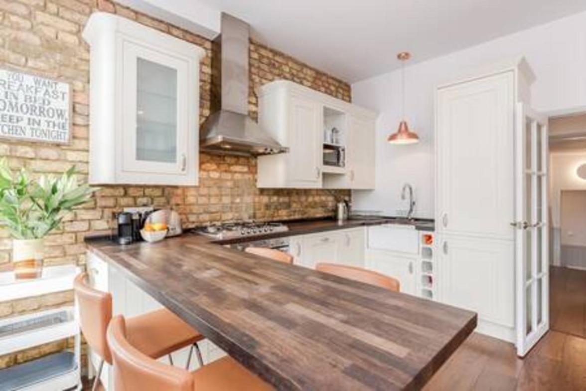 Vauxhall Park 2Bed Flat by BaseToGo