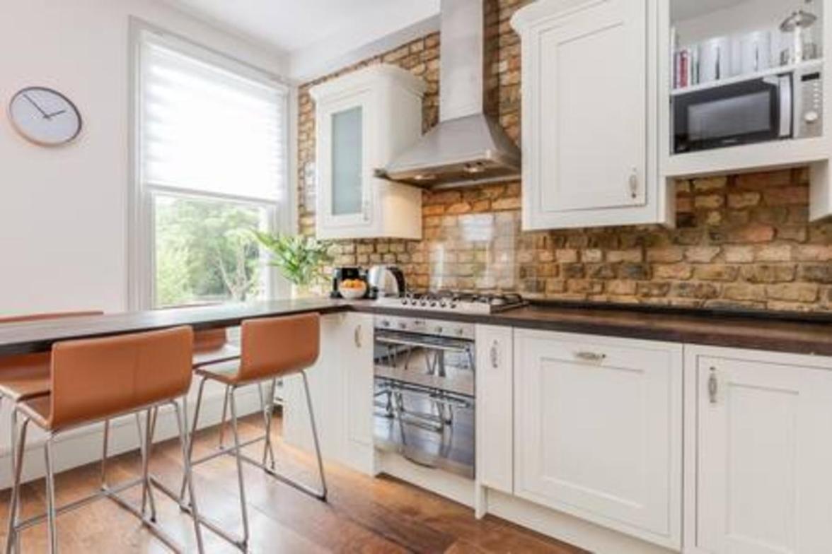 Vauxhall Park 2Bed Flat by BaseToGo