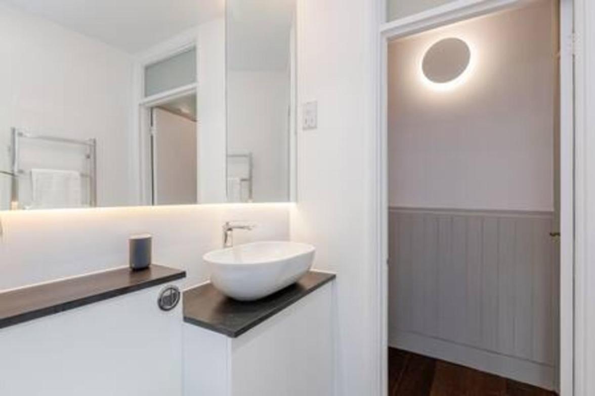 Vauxhall Park 2Bed Flat by BaseToGo