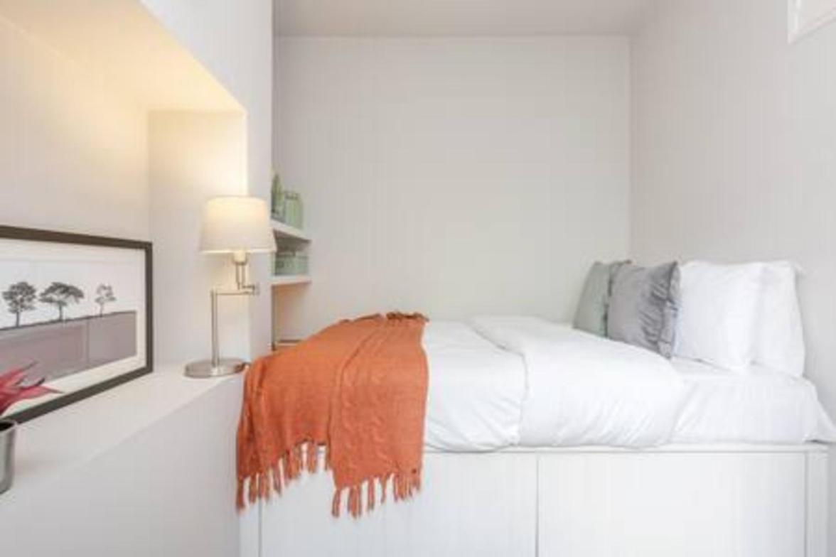 Vauxhall Park 2Bed Flat by BaseToGo