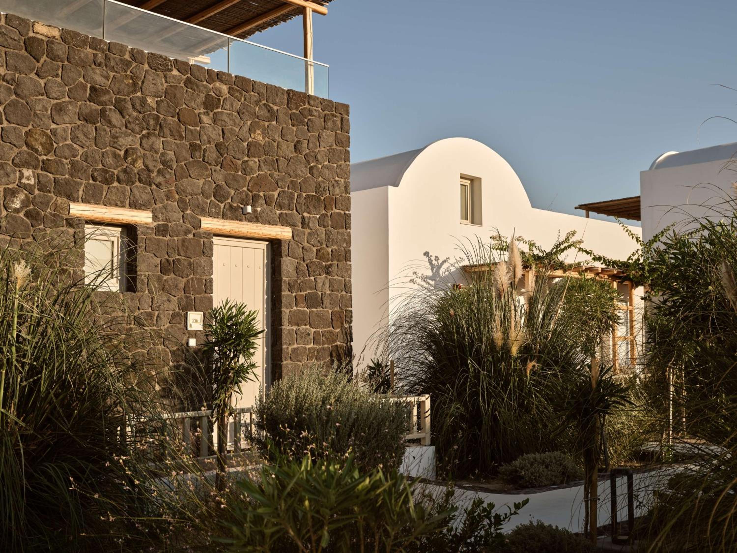 Sea Breeze Santorini Beach Resort, Curio By Hilton photo 5