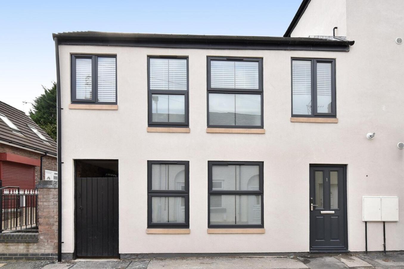 Pinfold Suite - Chester Road Apartments By