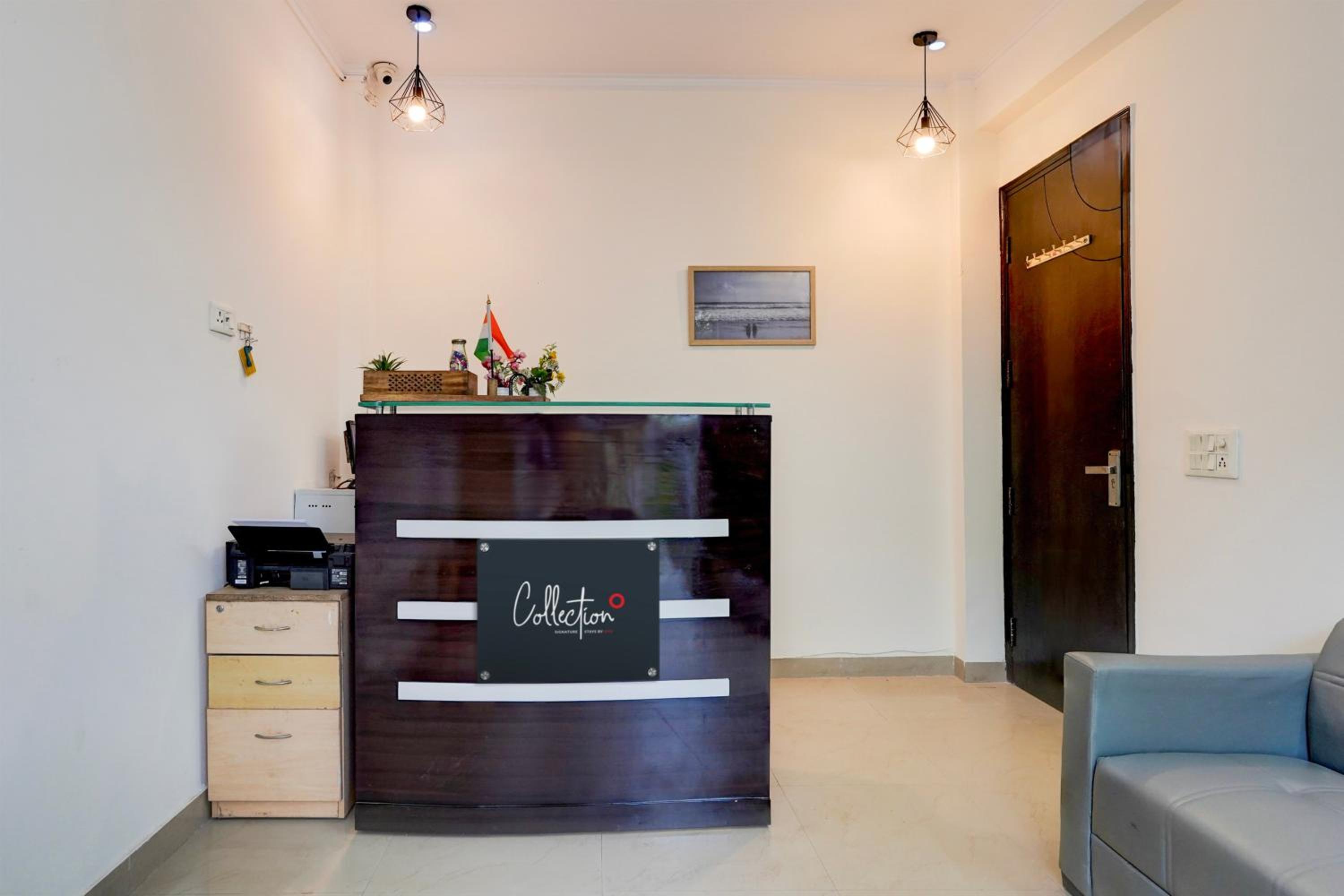 Super Townhouse Sector 53 Golf Course Road view 5