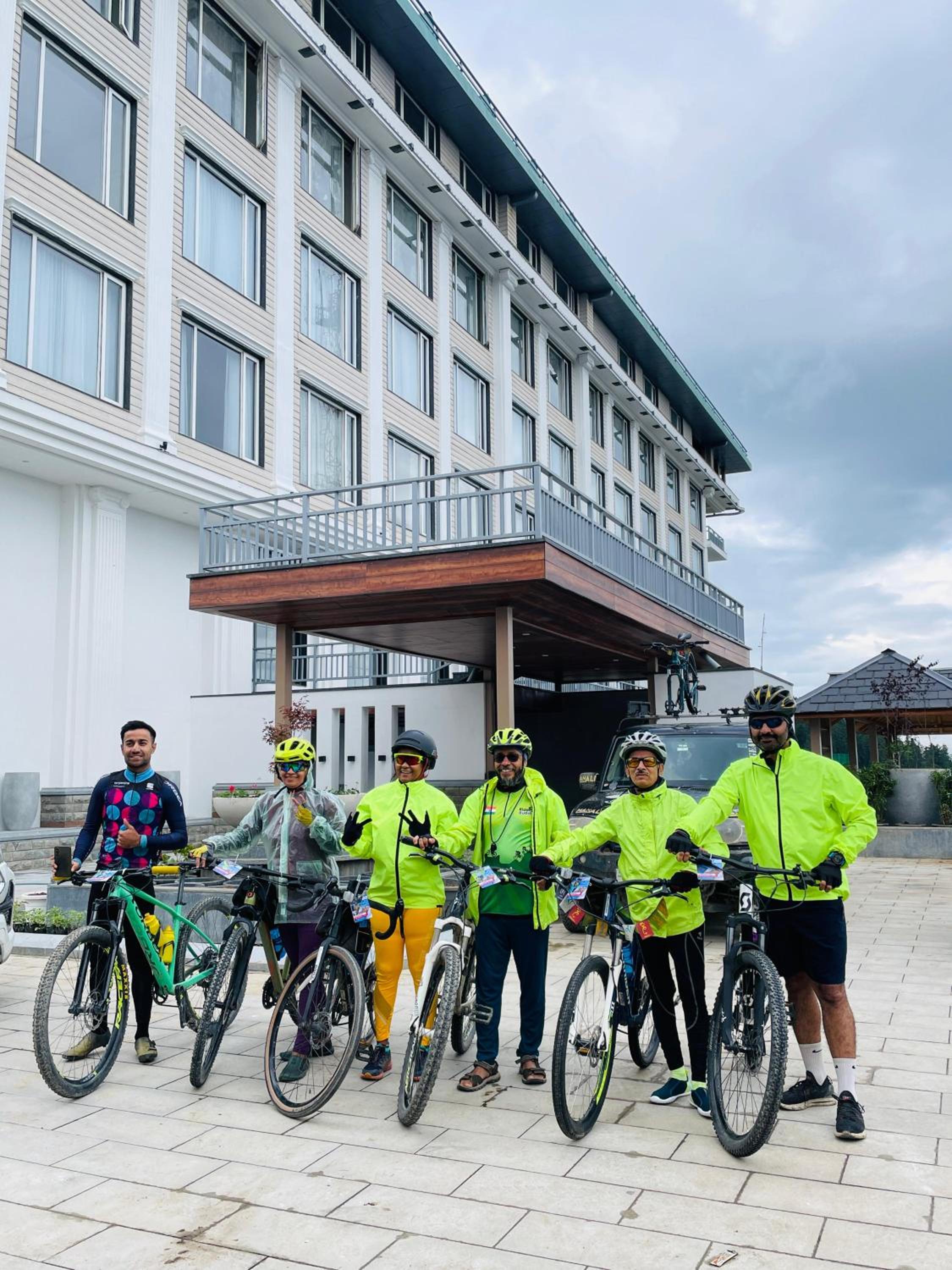 The Greenberry Mountain Resort Narkanda view 4