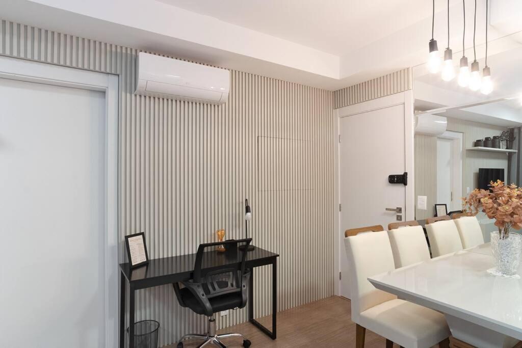 Luxo na Gleba com ar na sala e quarto, lava e seca e academia