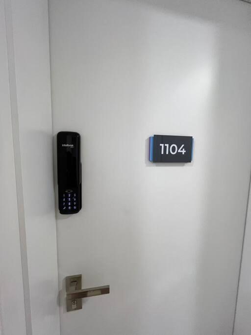 Luxo na Gleba com ar na sala e quarto, lava e seca e academia