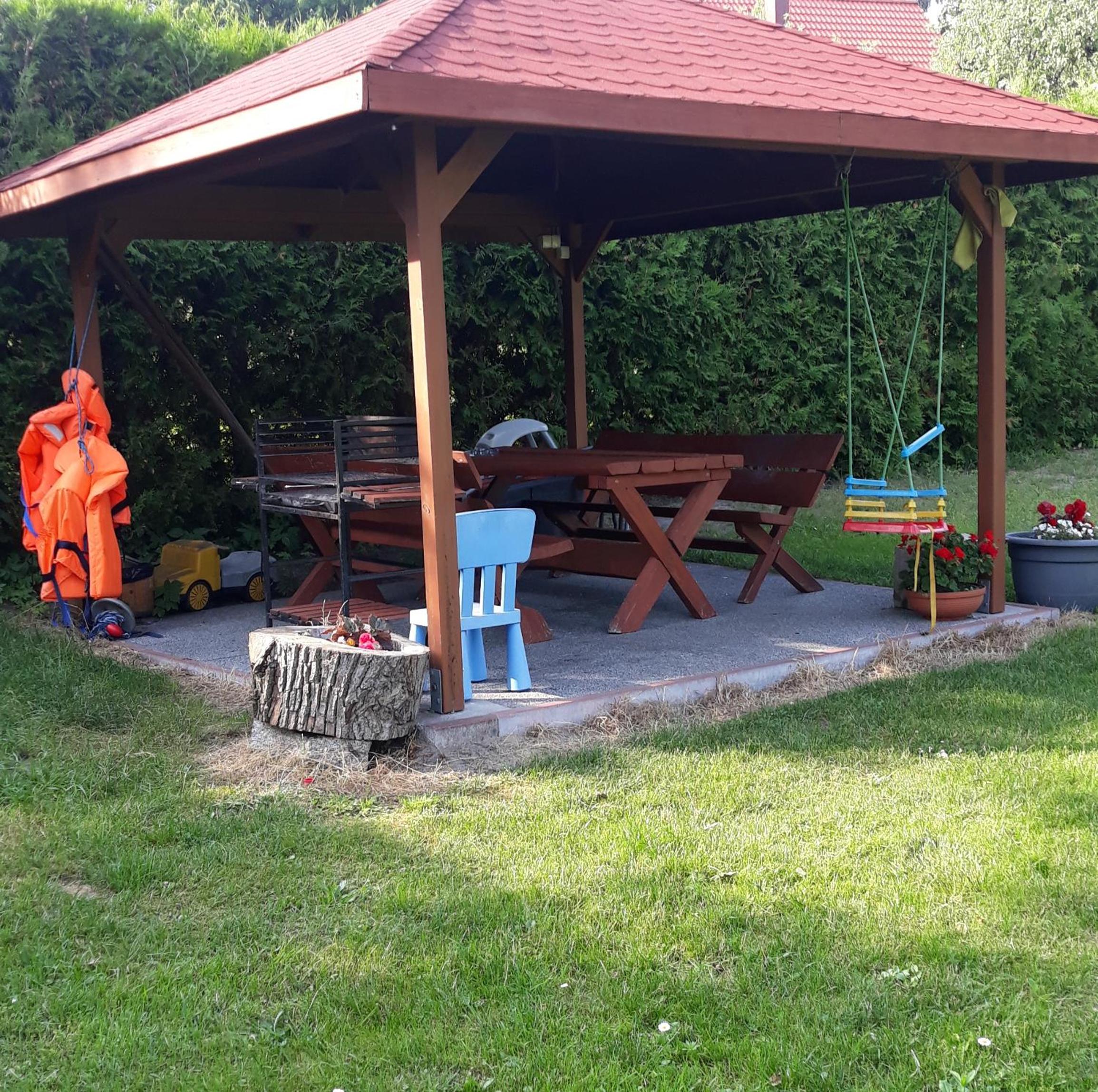 Photo 43