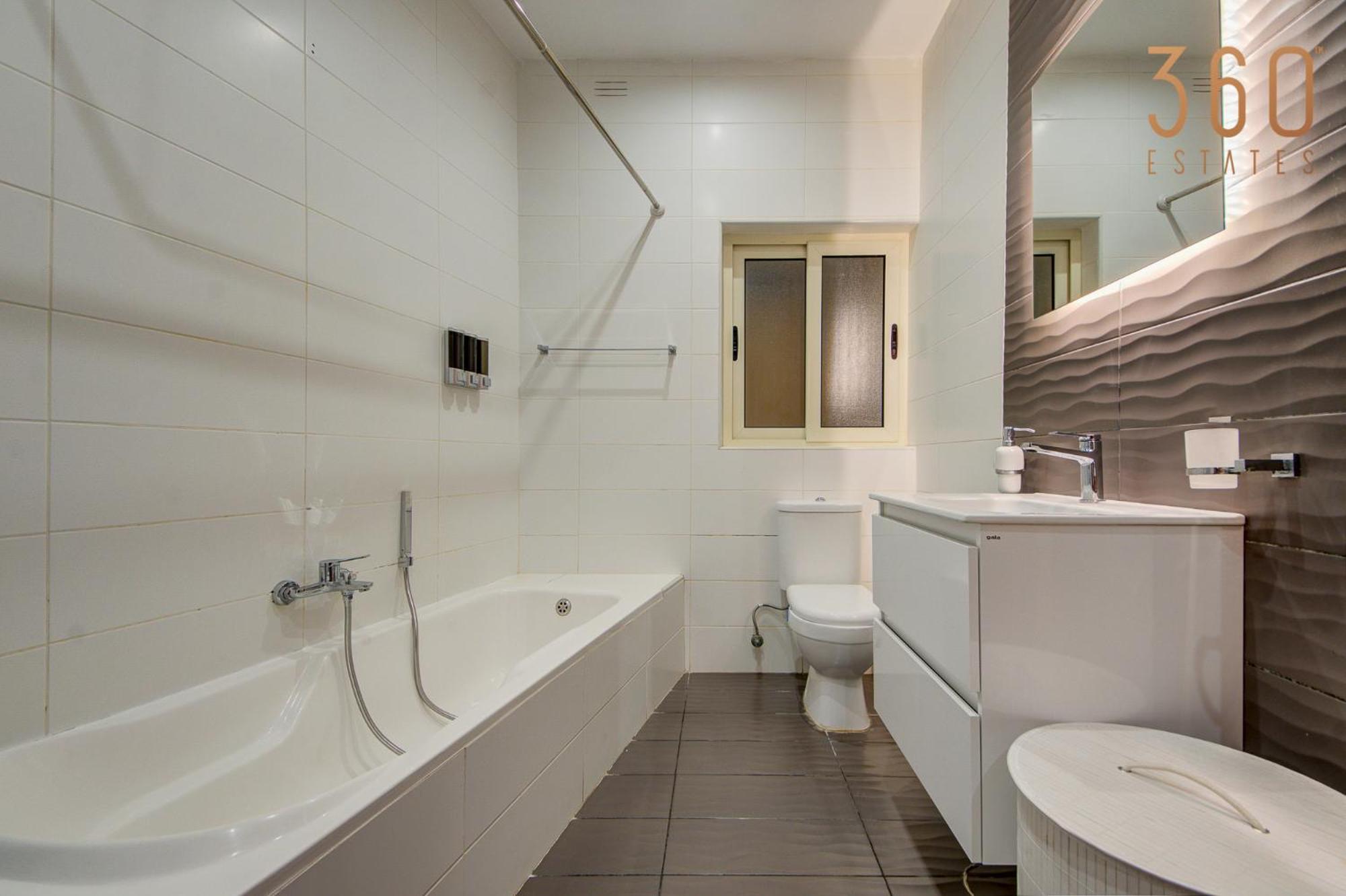 Stylish 4BR Apt in central part of St'Julians by 360 Estates photo 4