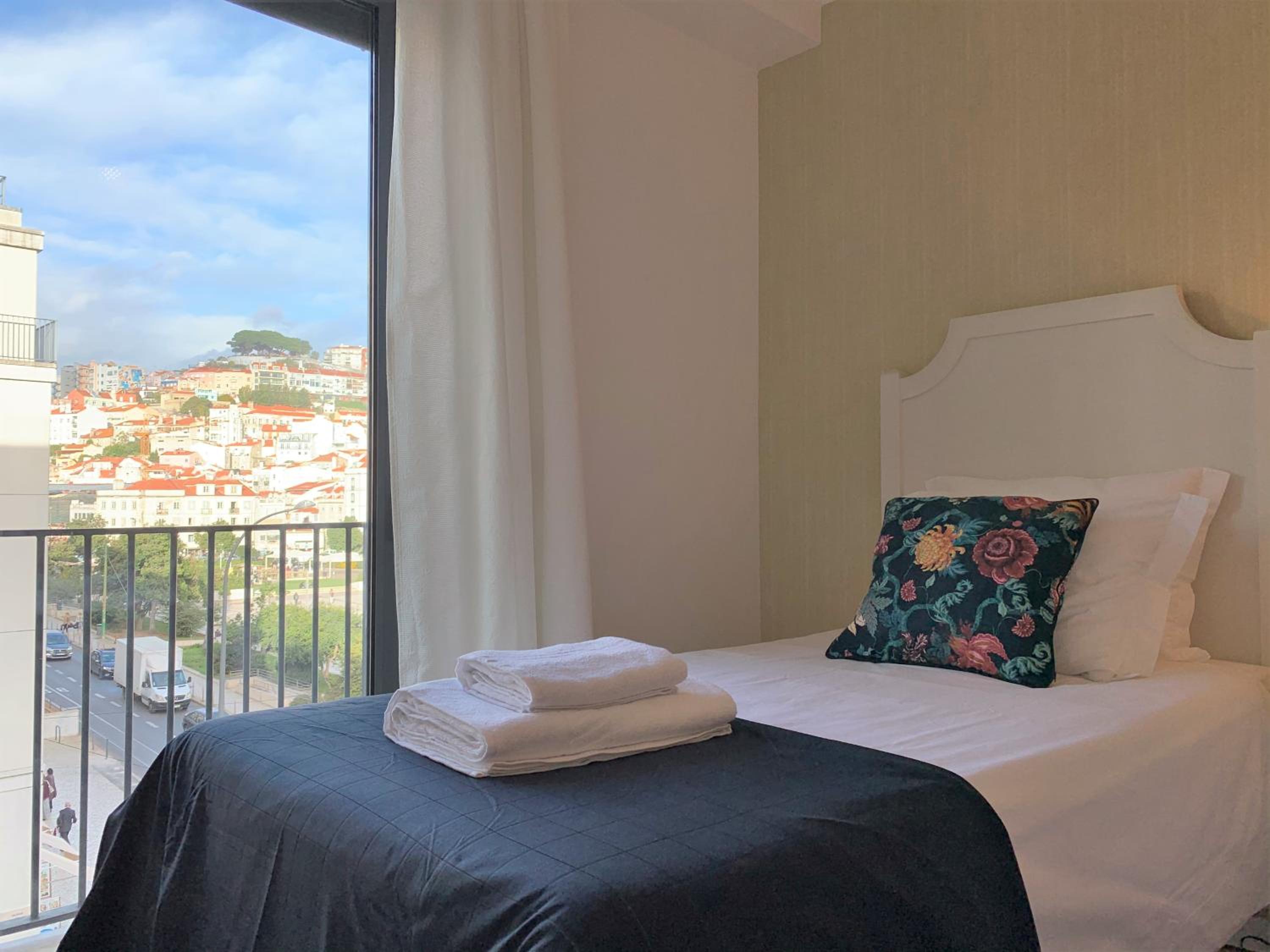 MM3 Modern Apt with Castle View in Baixa-Rossio! Free Parking view 4