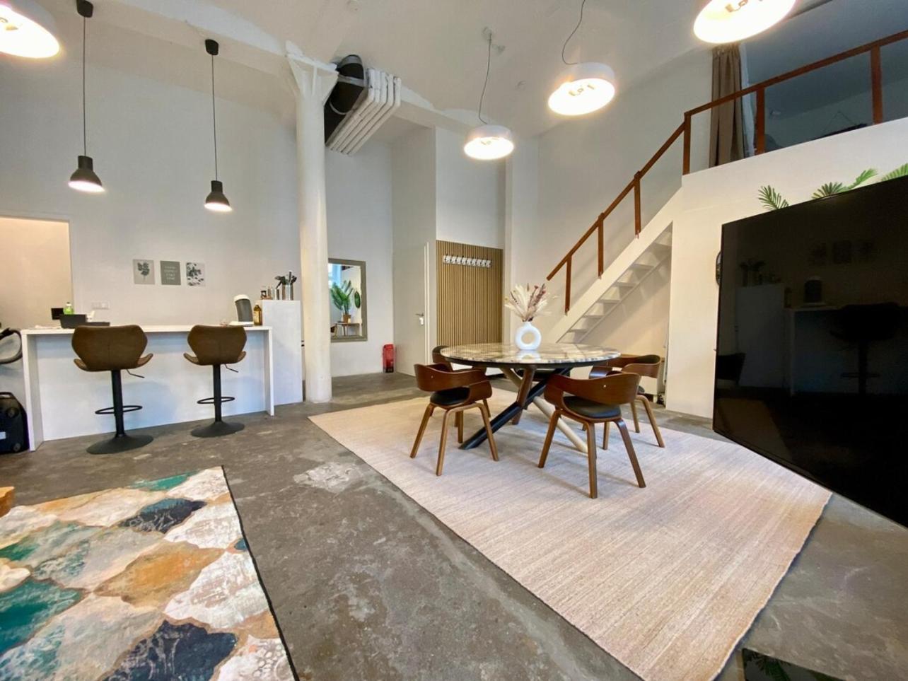 Central Loft In 5 Minutes to Alexanderplatz