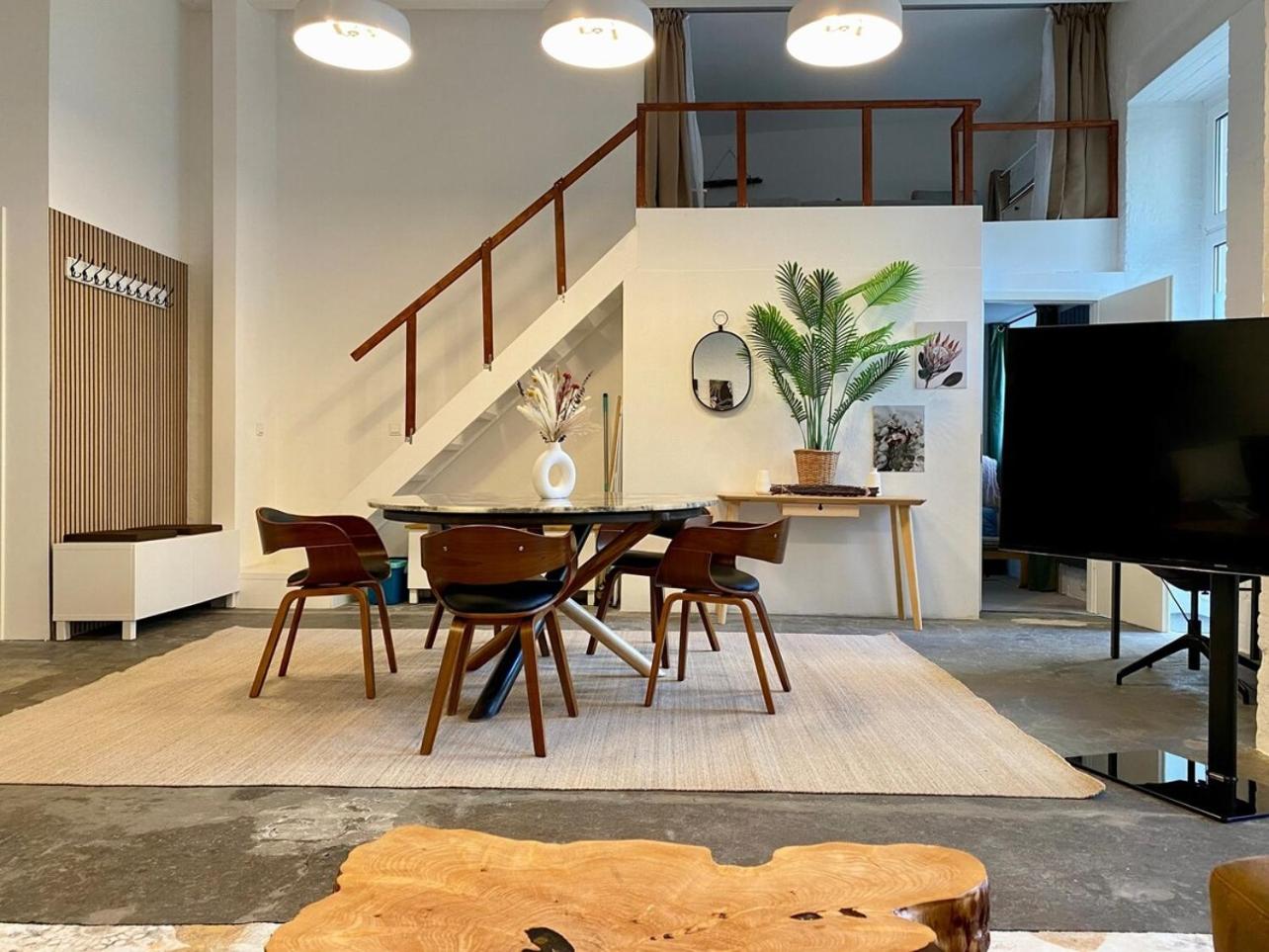 Central Loft In 5 Minutes to Alexanderplatz