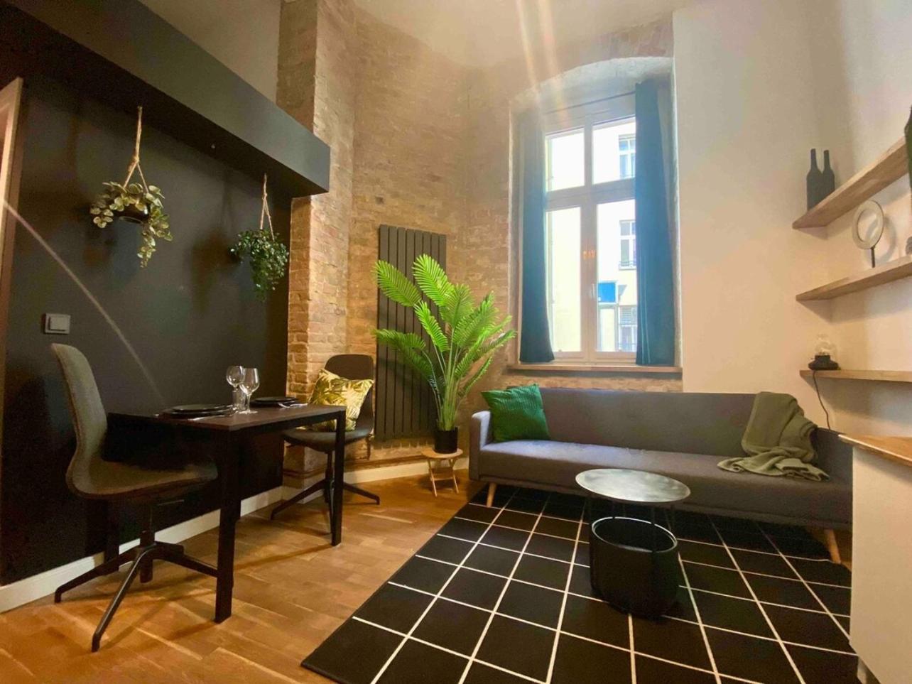 Central Loft In 5 Minutes to Alexanderplatz