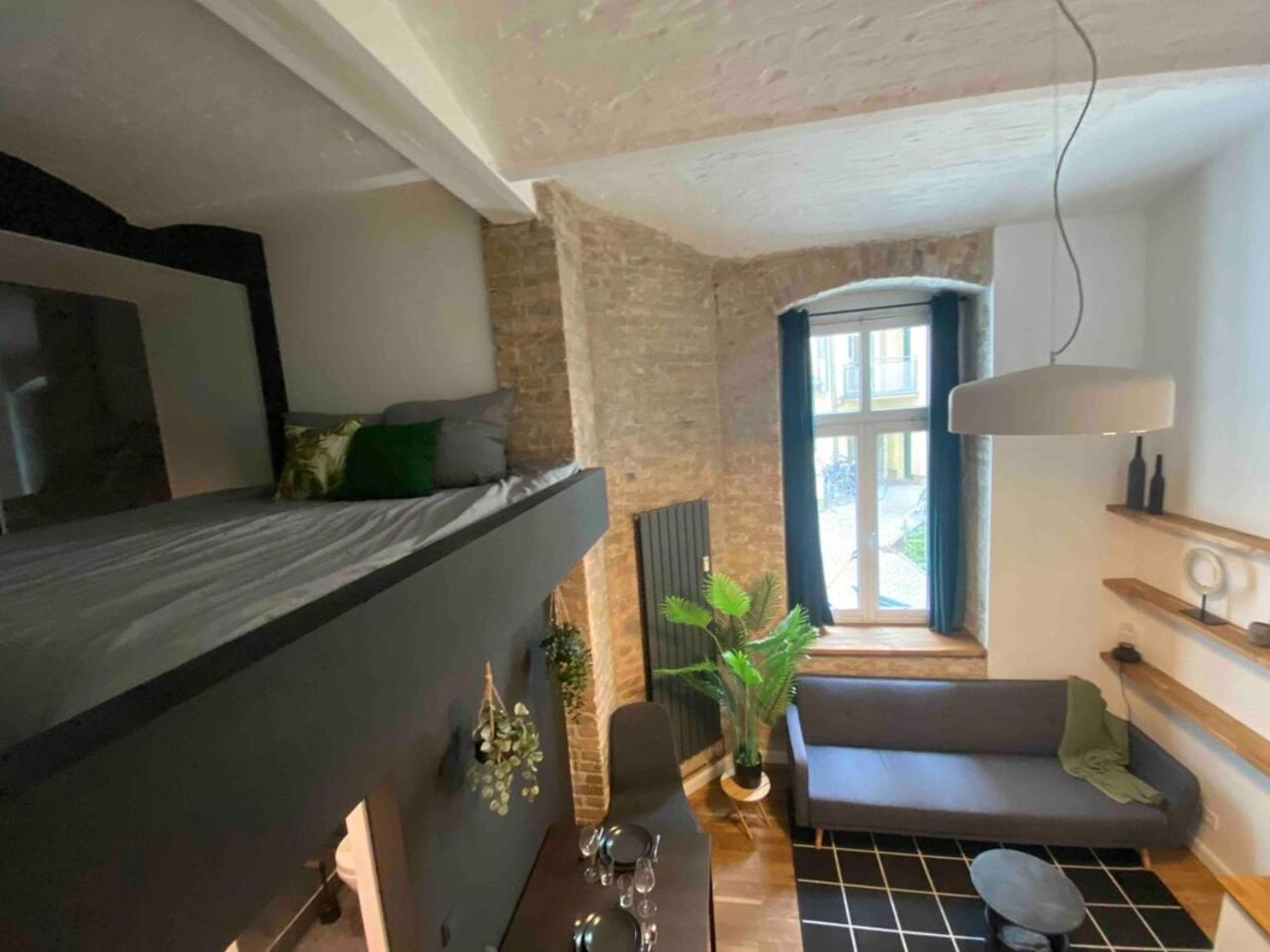 Central Loft In 5 Minutes to Alexanderplatz