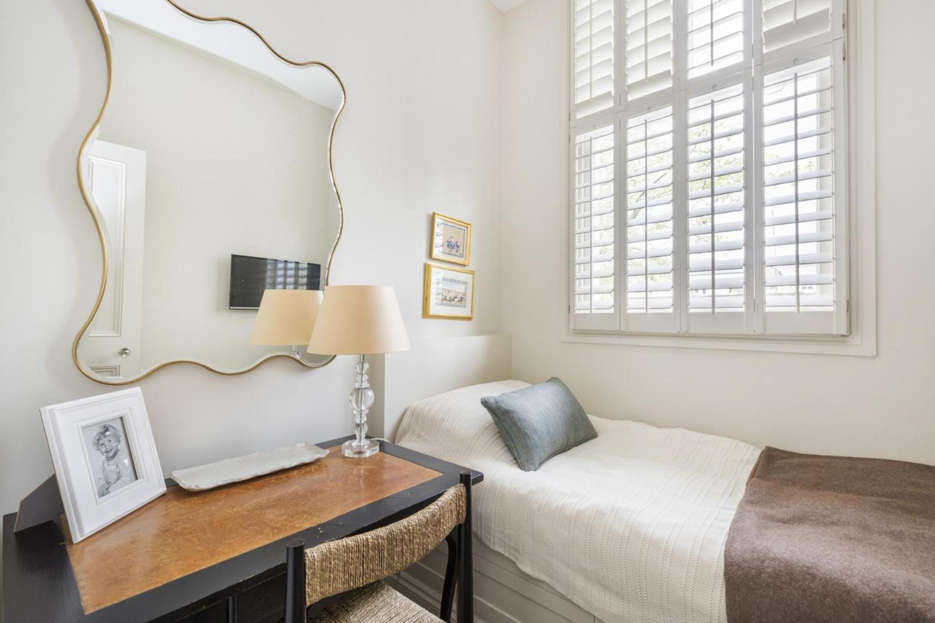 Green History – 3 Bedrooms in Kensington