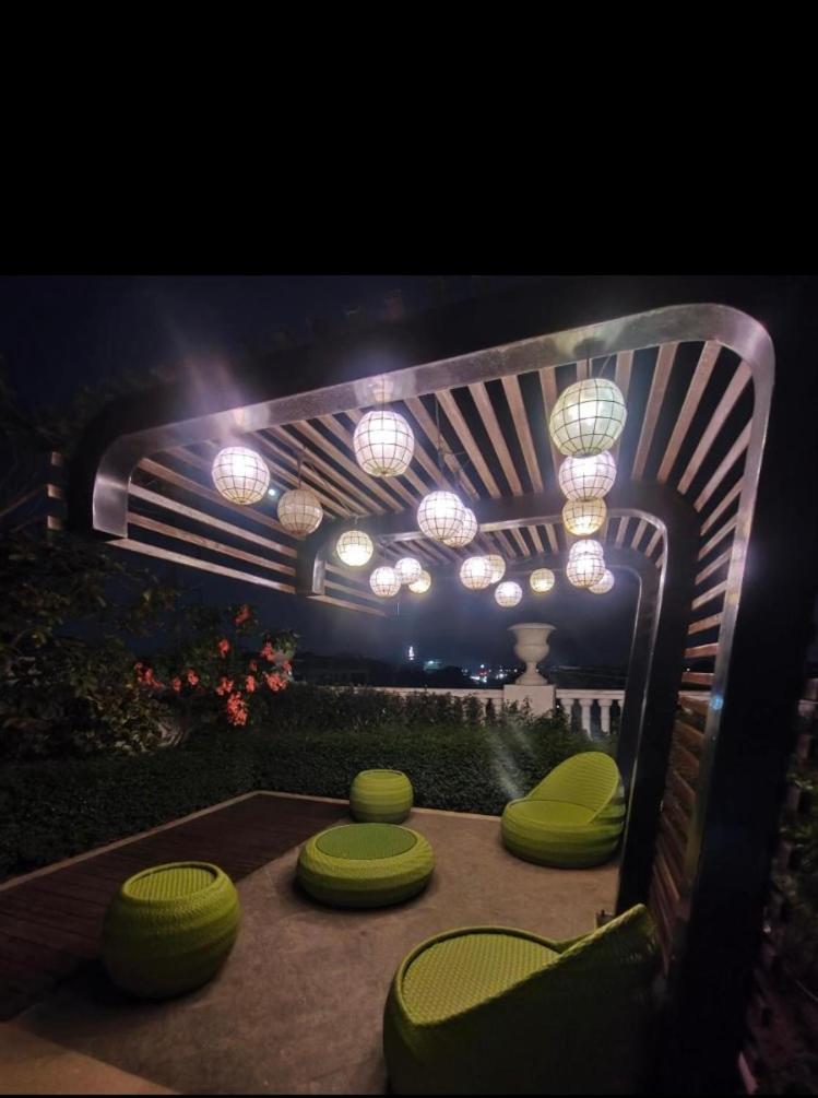 Unit 3J Signature Suites, Lafayette Megaworld