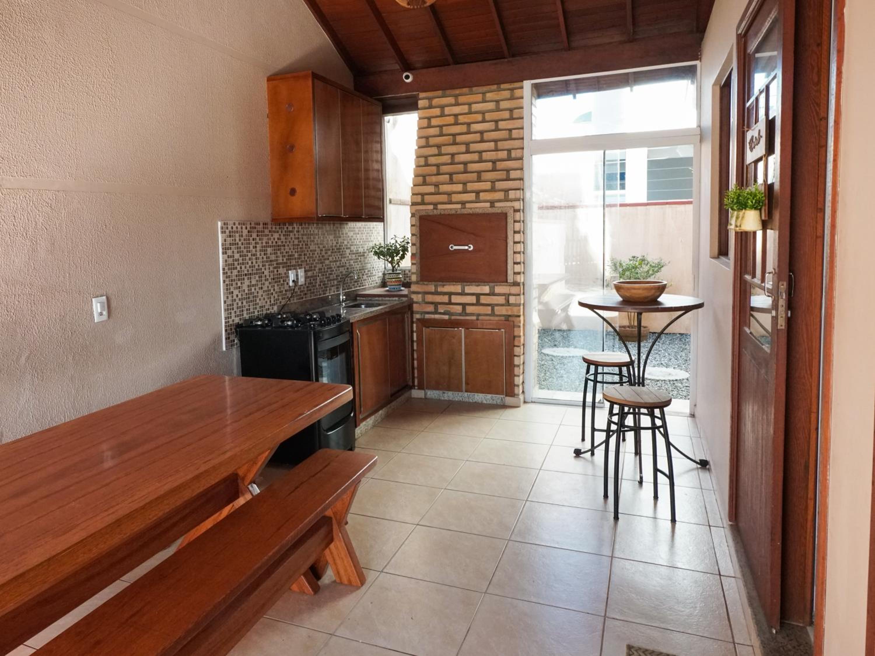 Casa c/ piscina privativa a 150m da praia PU9263