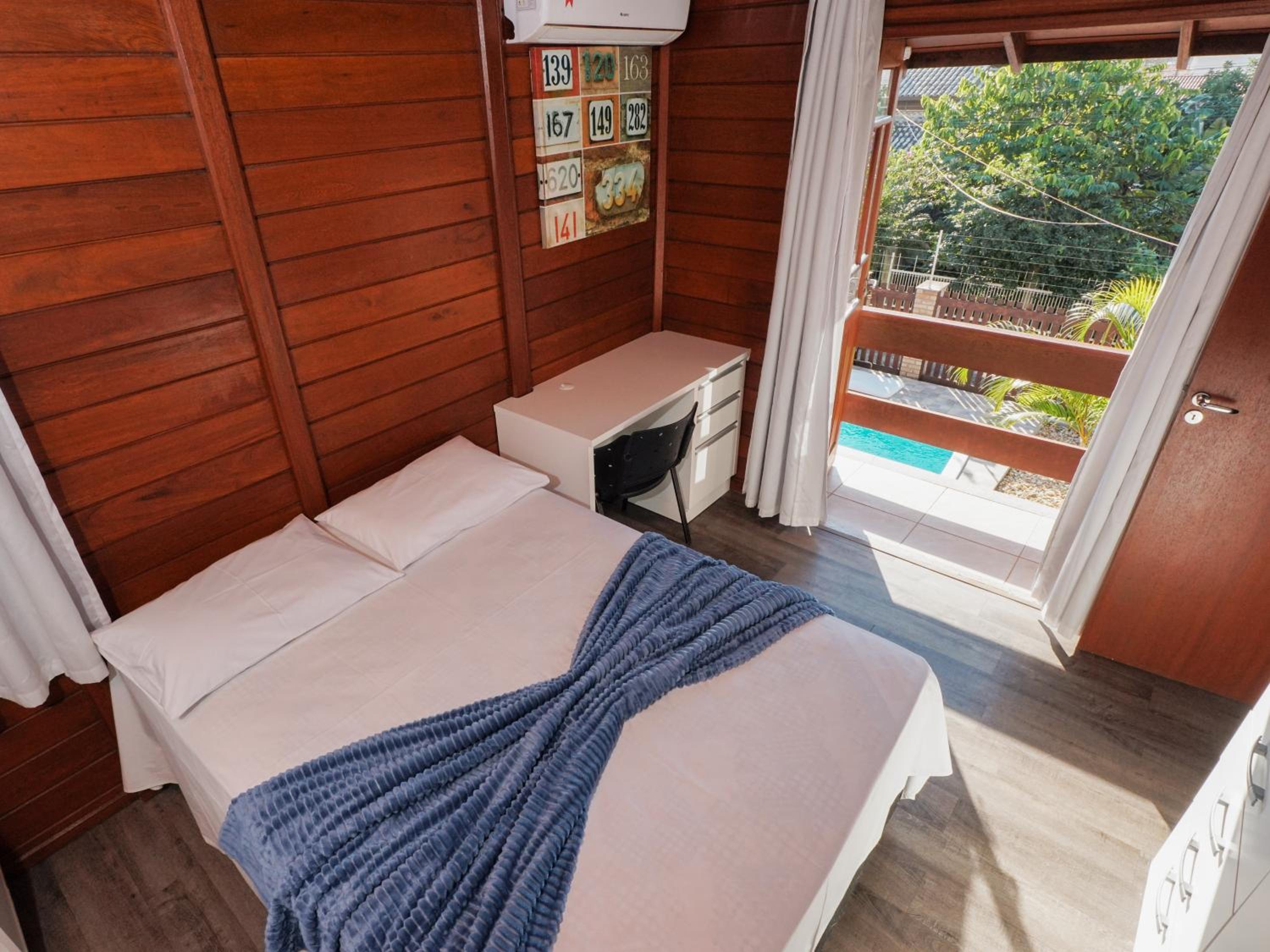 Casa c/ piscina privativa a 150m da praia PU9263
