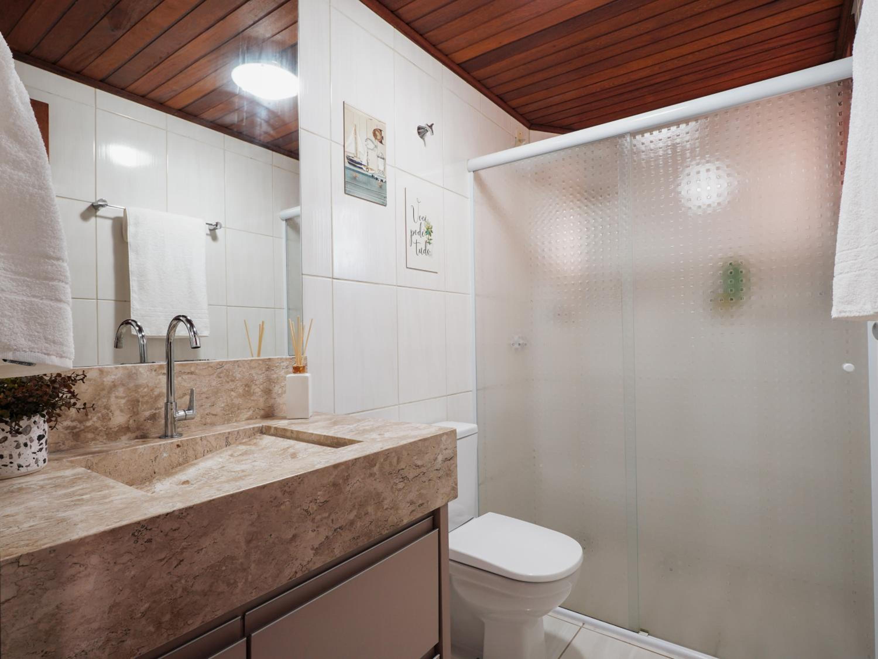 Casa c/ piscina privativa a 150m da praia PU9263