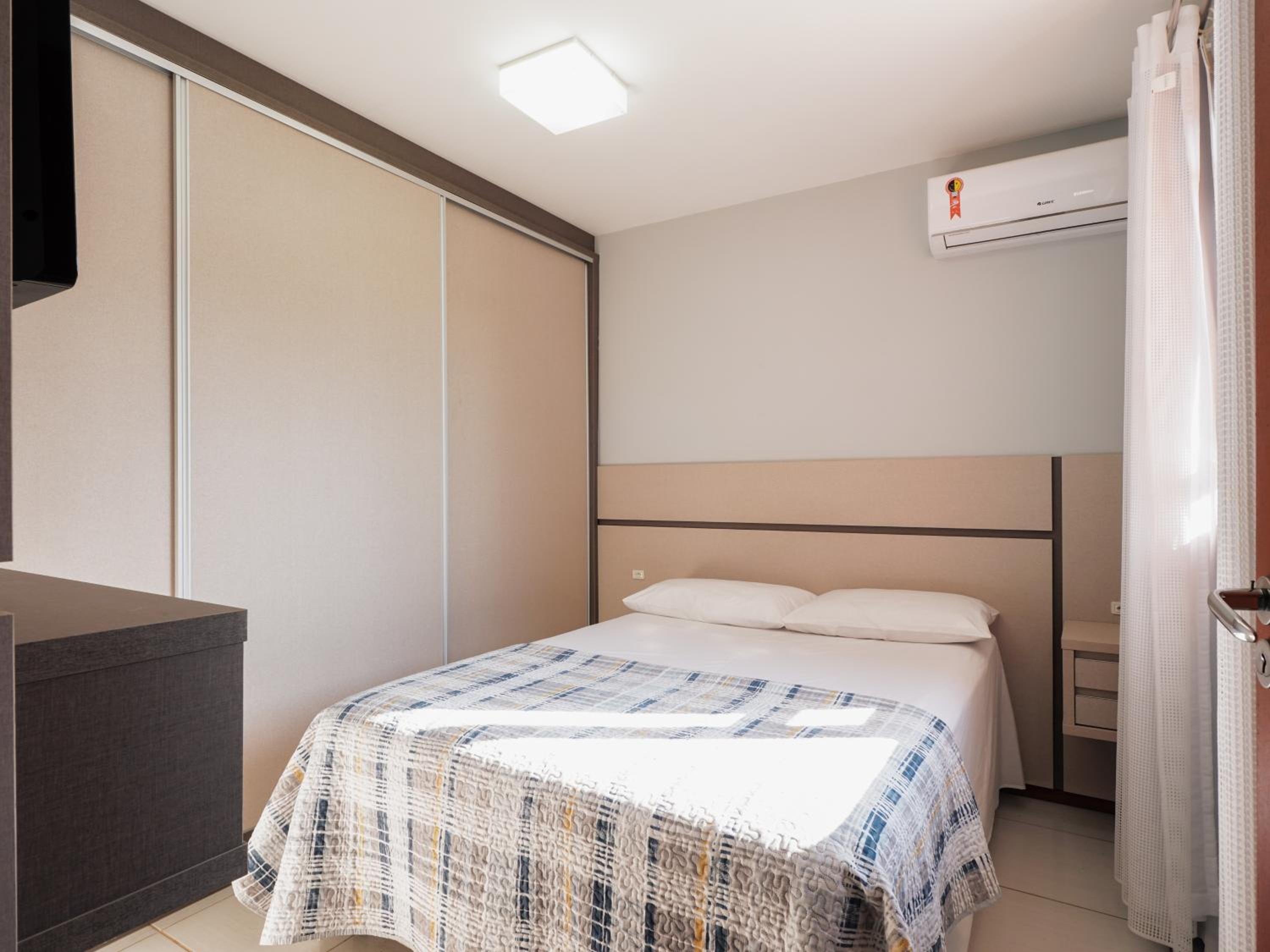 Casa c/ piscina privativa a 150m da praia PU9263