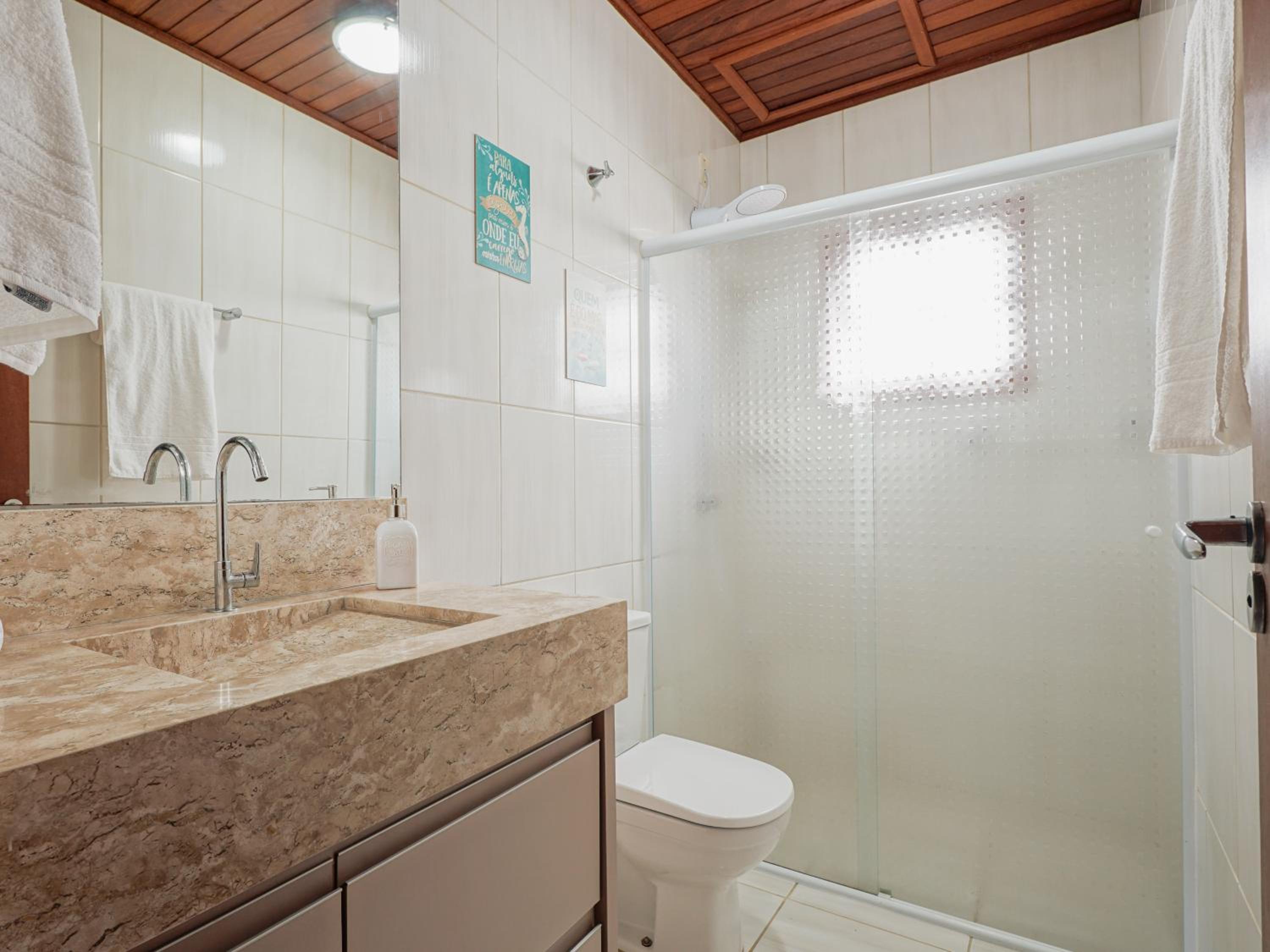 Casa c/ piscina privativa a 150m da praia PU9263