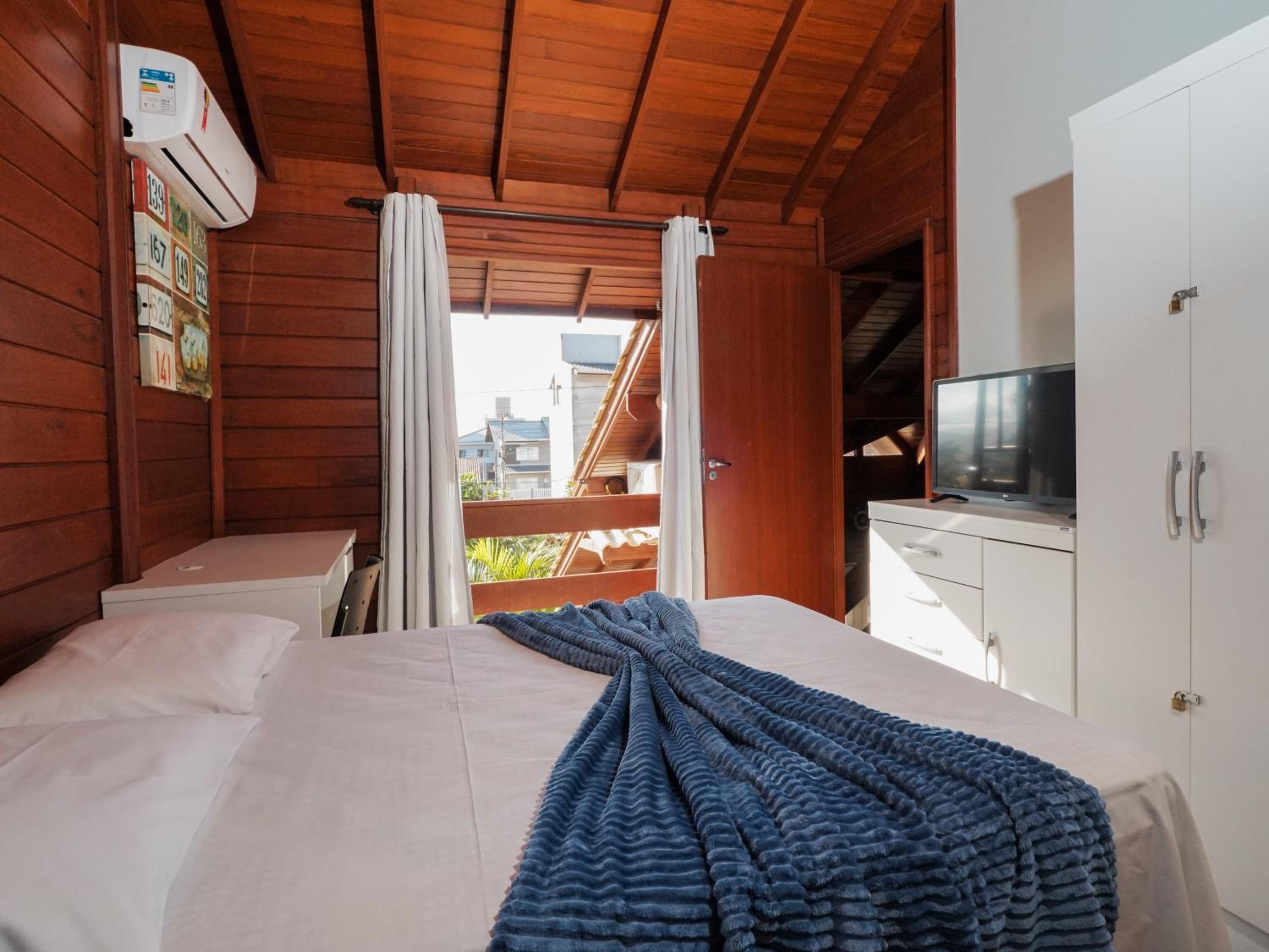 Casa c/ piscina privativa a 150m da praia PU9263