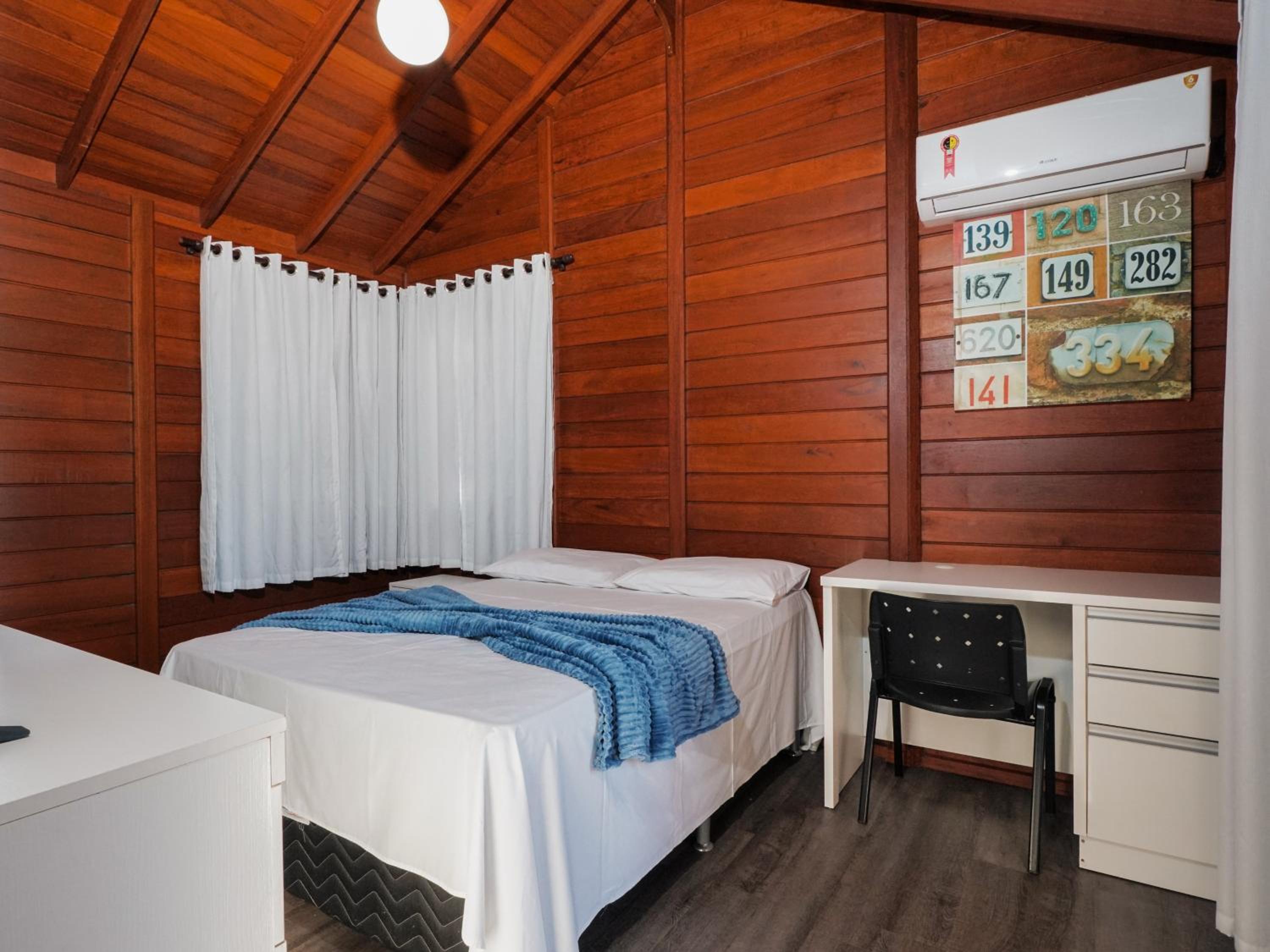 Casa c/ piscina privativa a 150m da praia PU9263