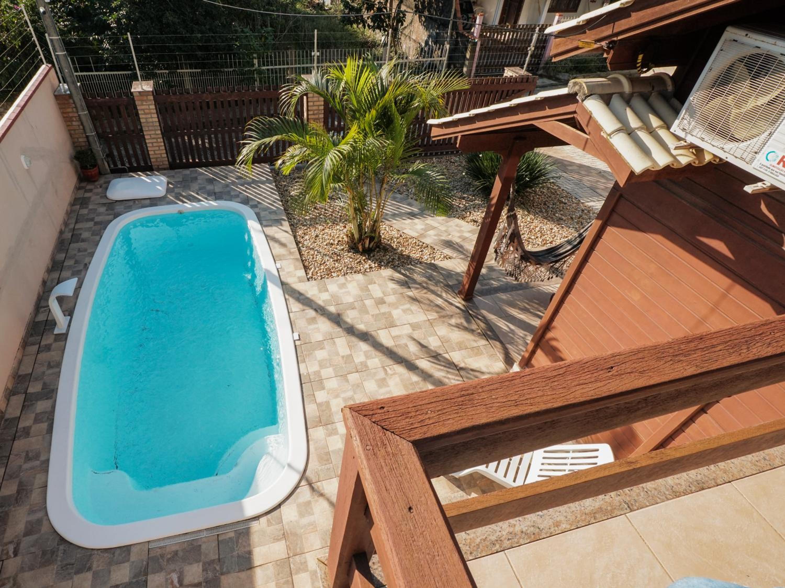 Casa c/ piscina privativa a 150m da praia PU9263