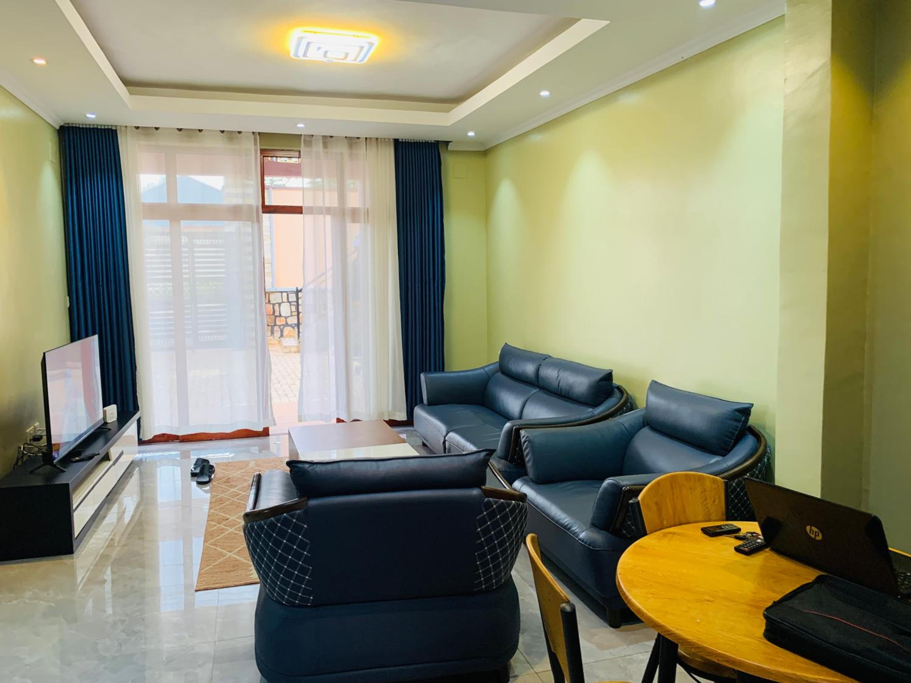 ROBERT Villa APARTMENT view 4