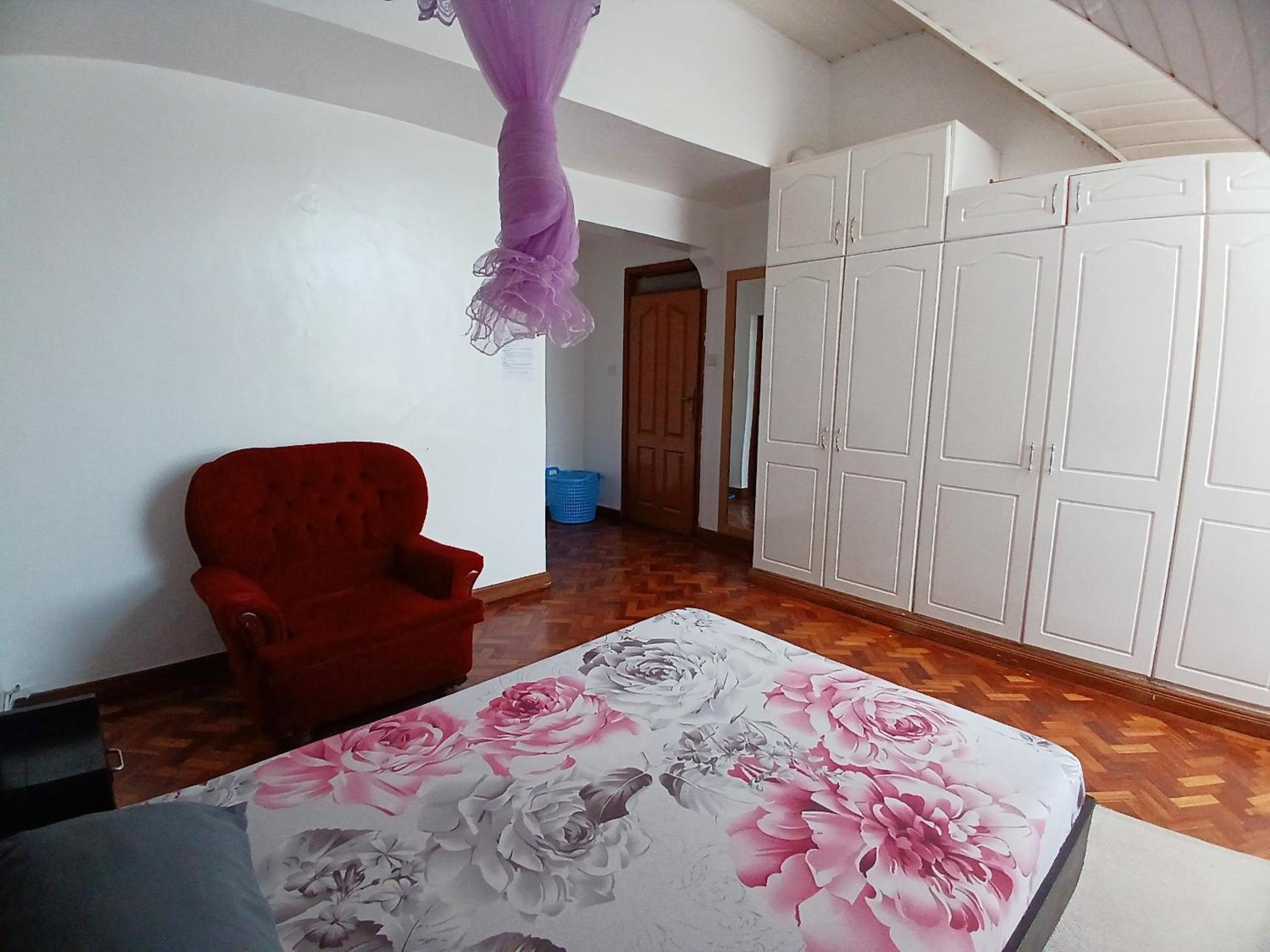 Lavington Budget Ensuite Room Executive