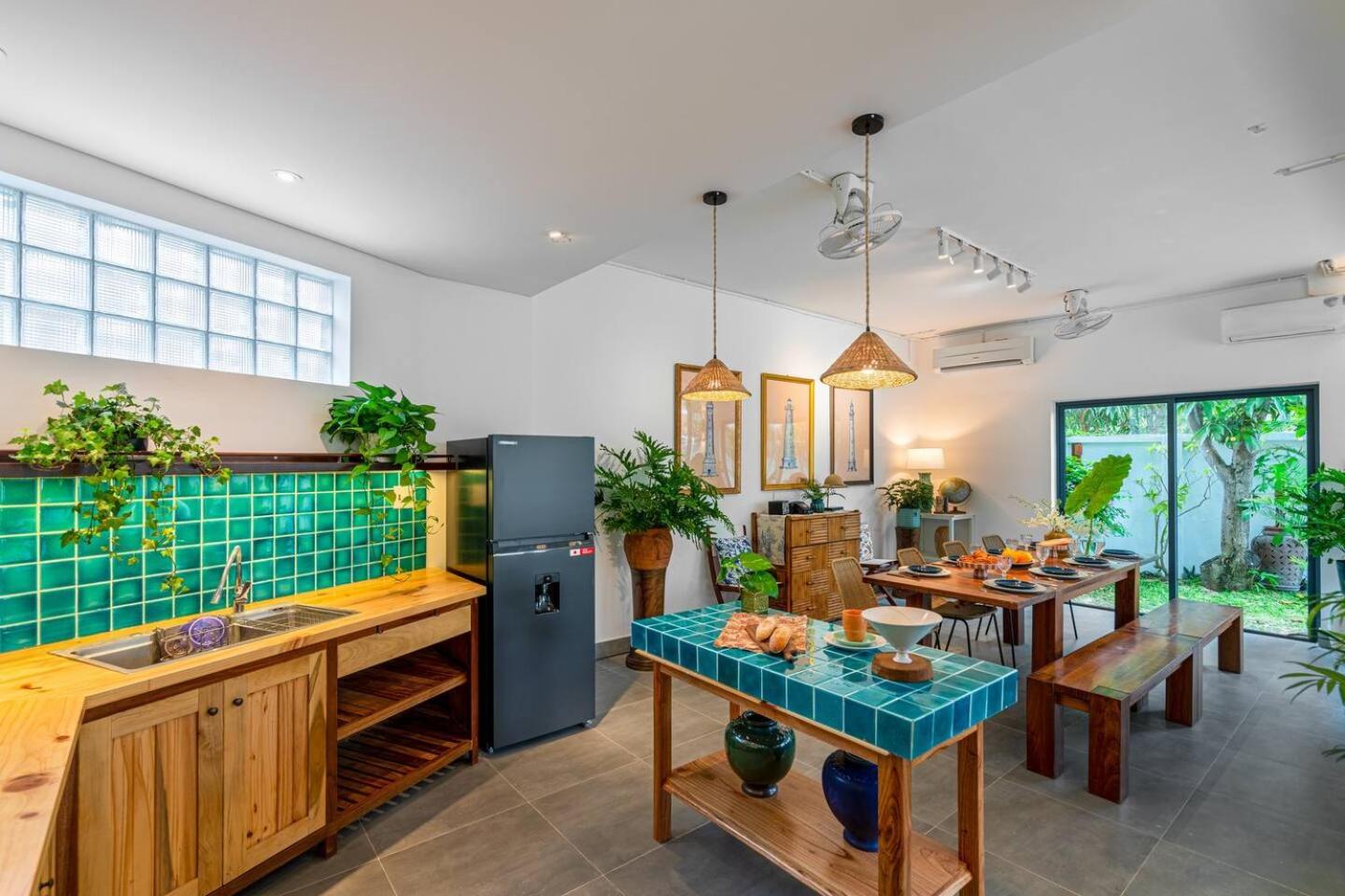 Oriental Botanica Estate Vesta Collections