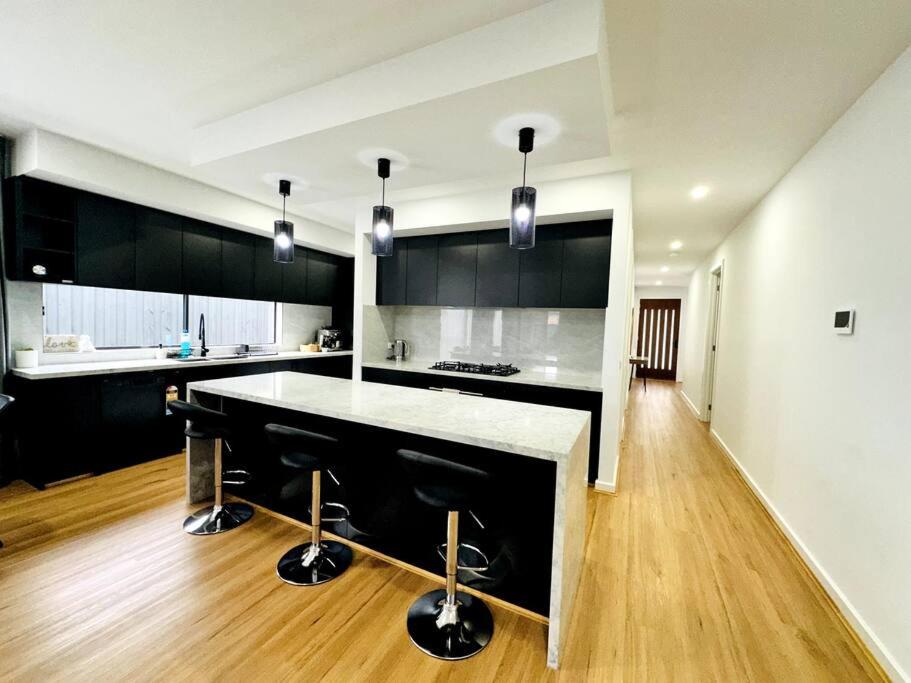 Family retreat-Spacious 4BR