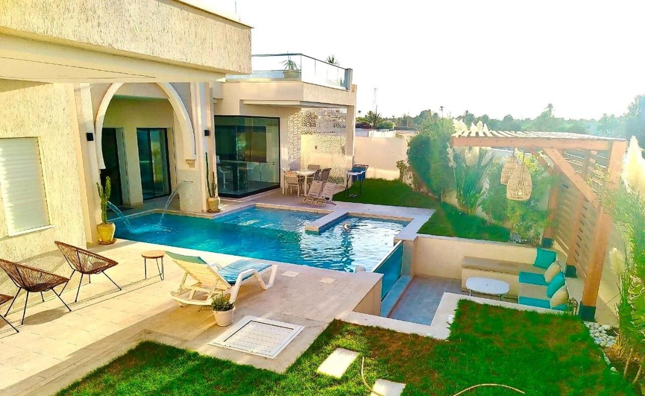 Villa Lynoute piscine sans vis à vis meilleur emplacement à proximité de la plage