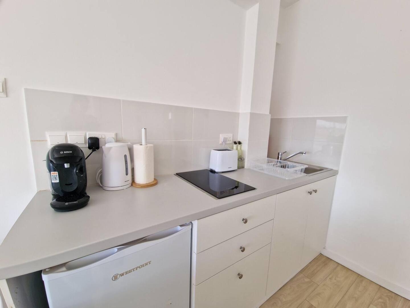 Kitieos Central Apts 100m from Finikoudes Beach