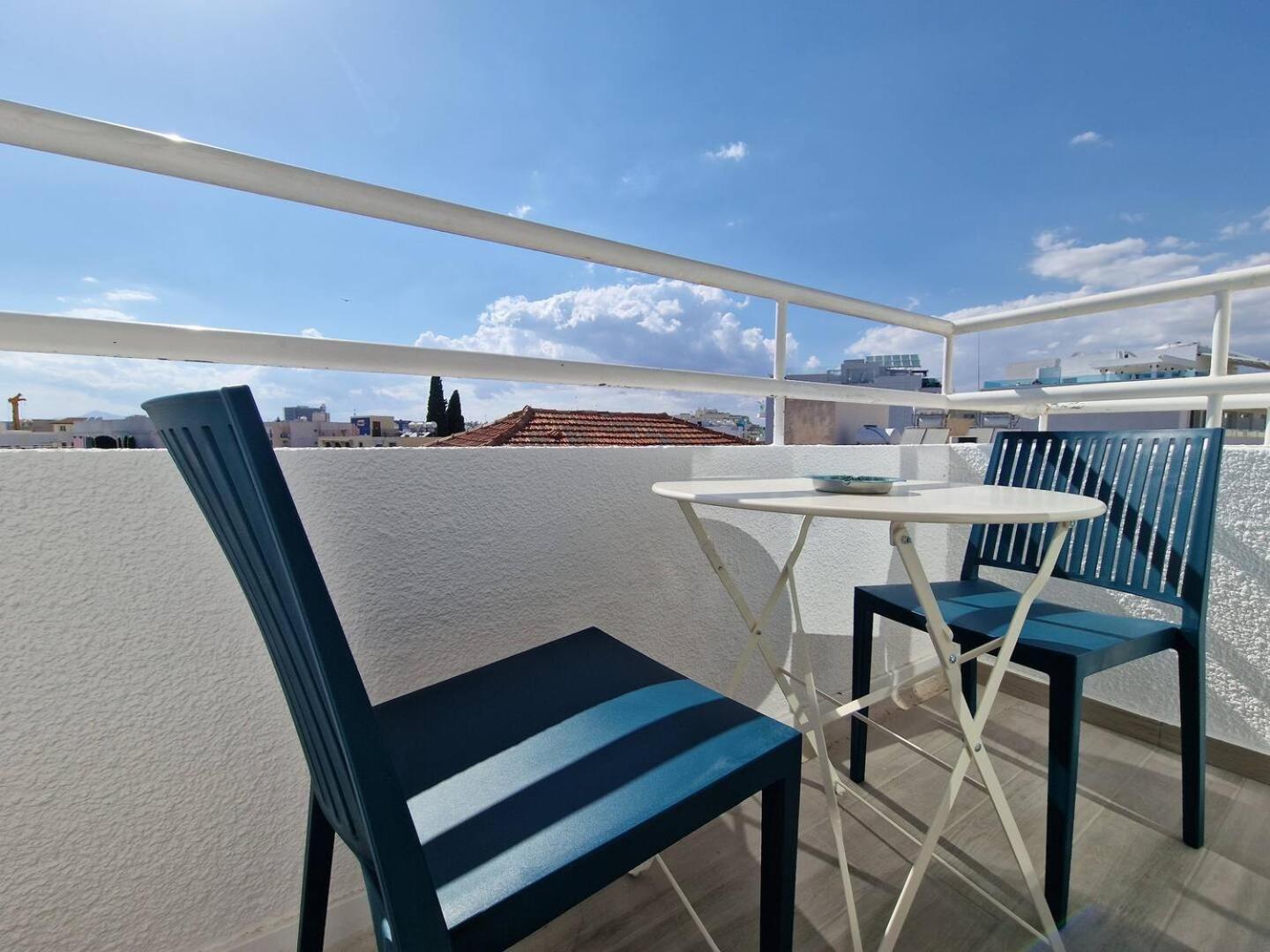 Kitieos Central Apts 100m from Finikoudes Beach