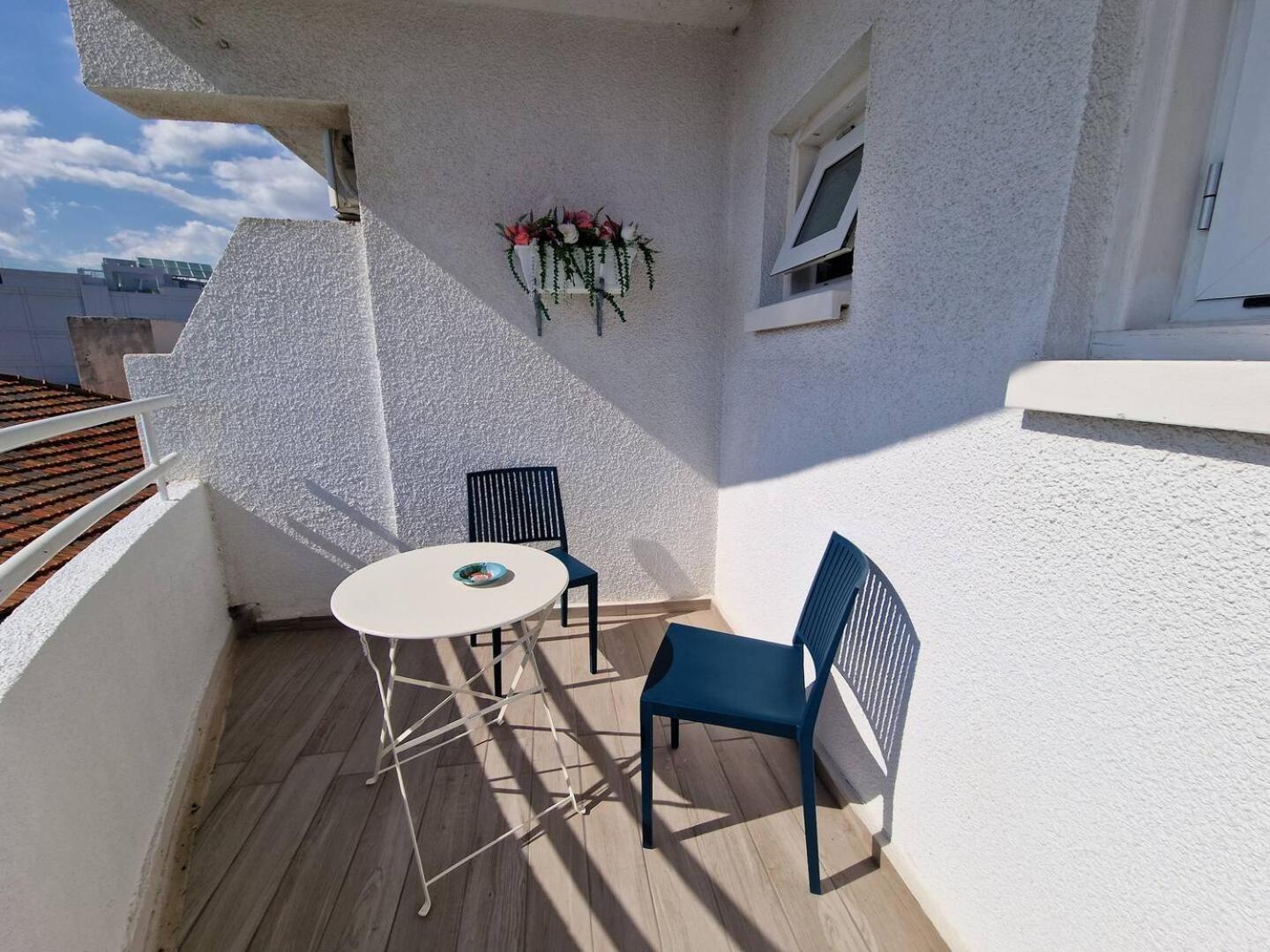 Kitieos Central Apts 100m from Finikoudes Beach