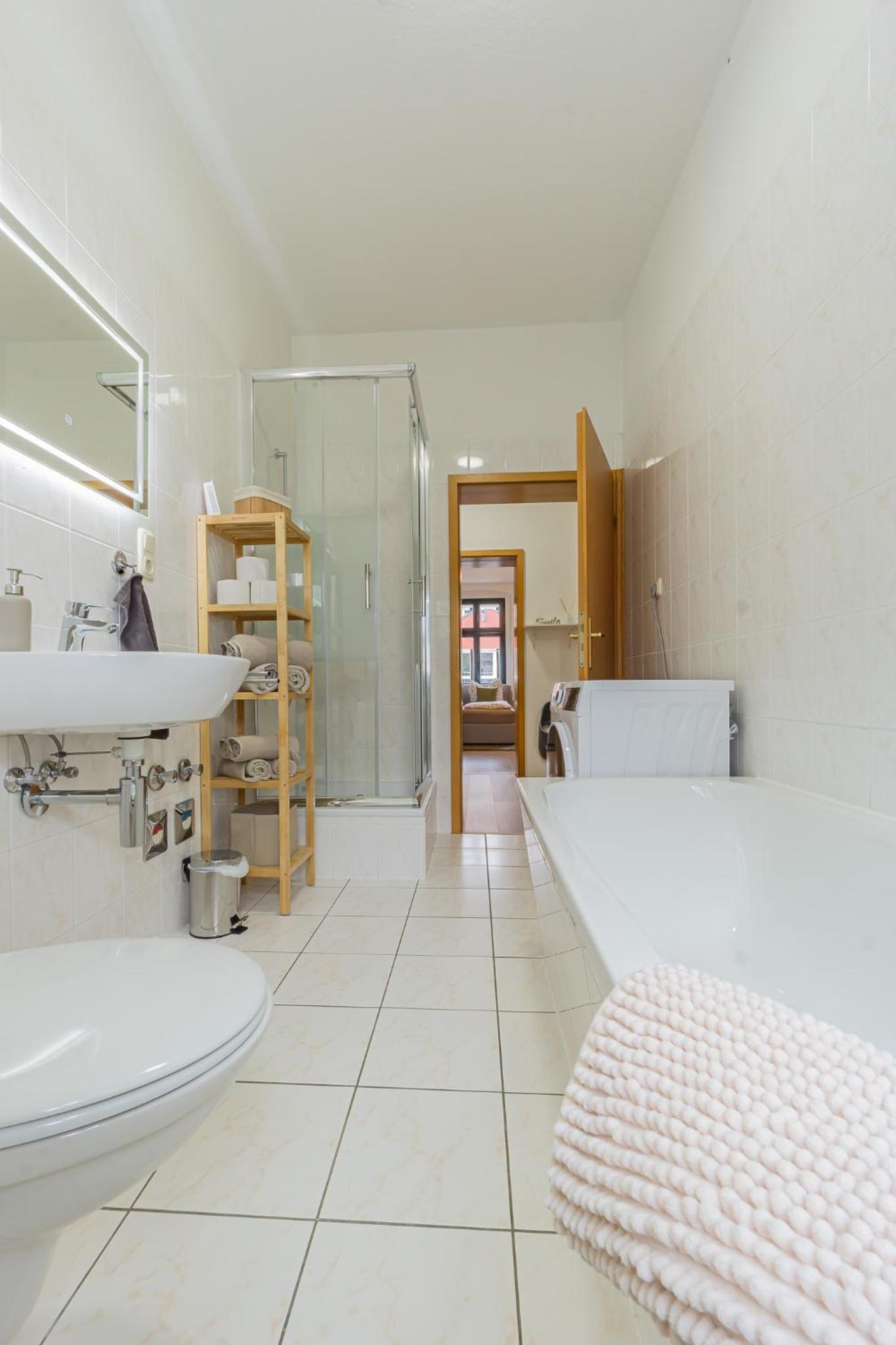 Apartment Fröhlich am Staatstheater, zentrale Lage, für bis zu 4 Personen, 46qm