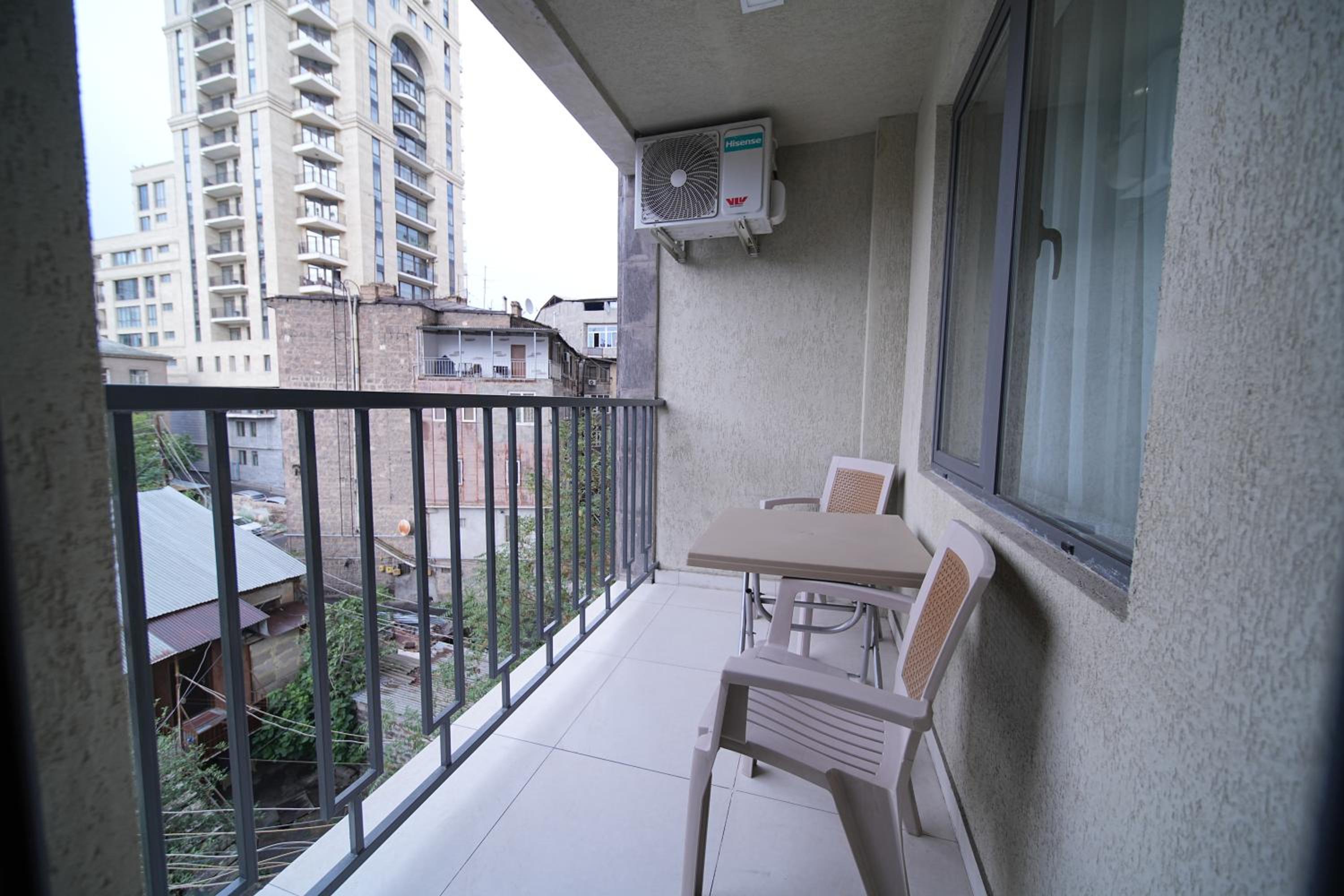 Apartments next to Seasons Park by Sweet Home