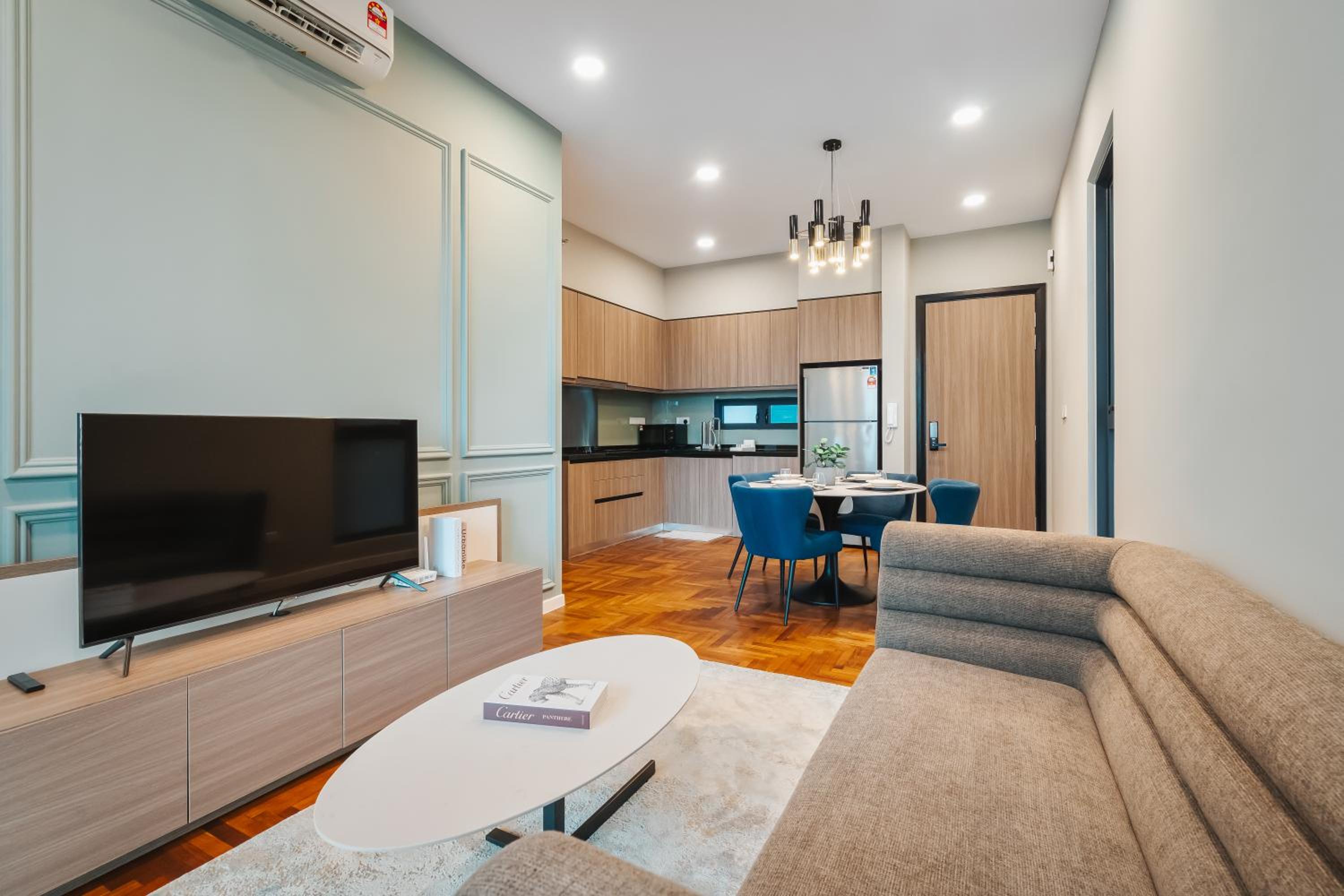 Designer 3BR Apartment 10mins to Midvalley