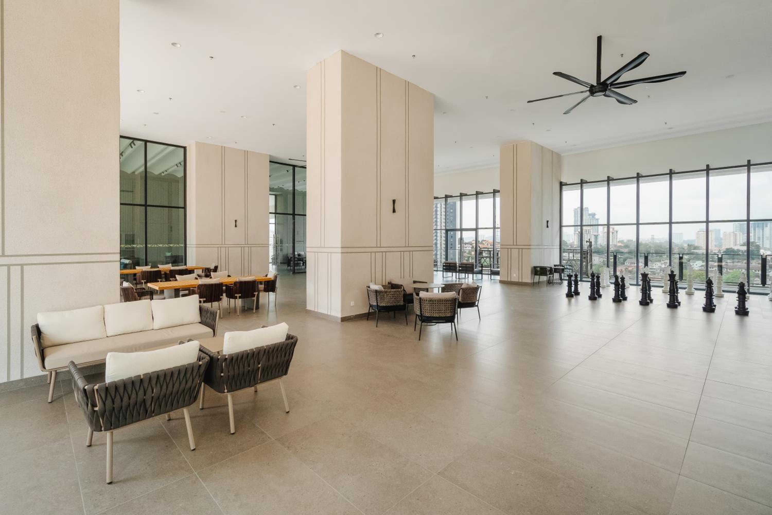 Designer 3BR Apartment 10mins to Midvalley