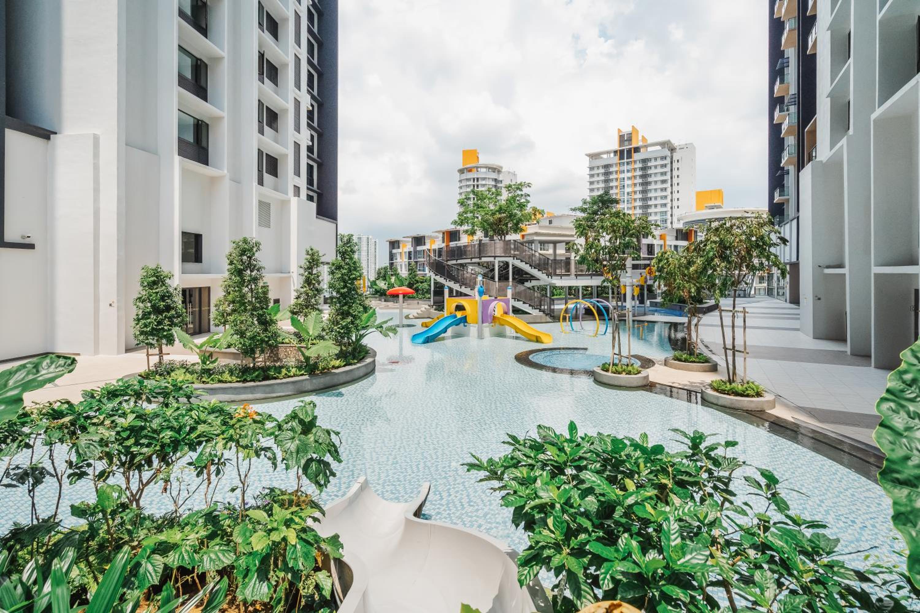 Designer 3BR Apartment 10mins to Midvalley