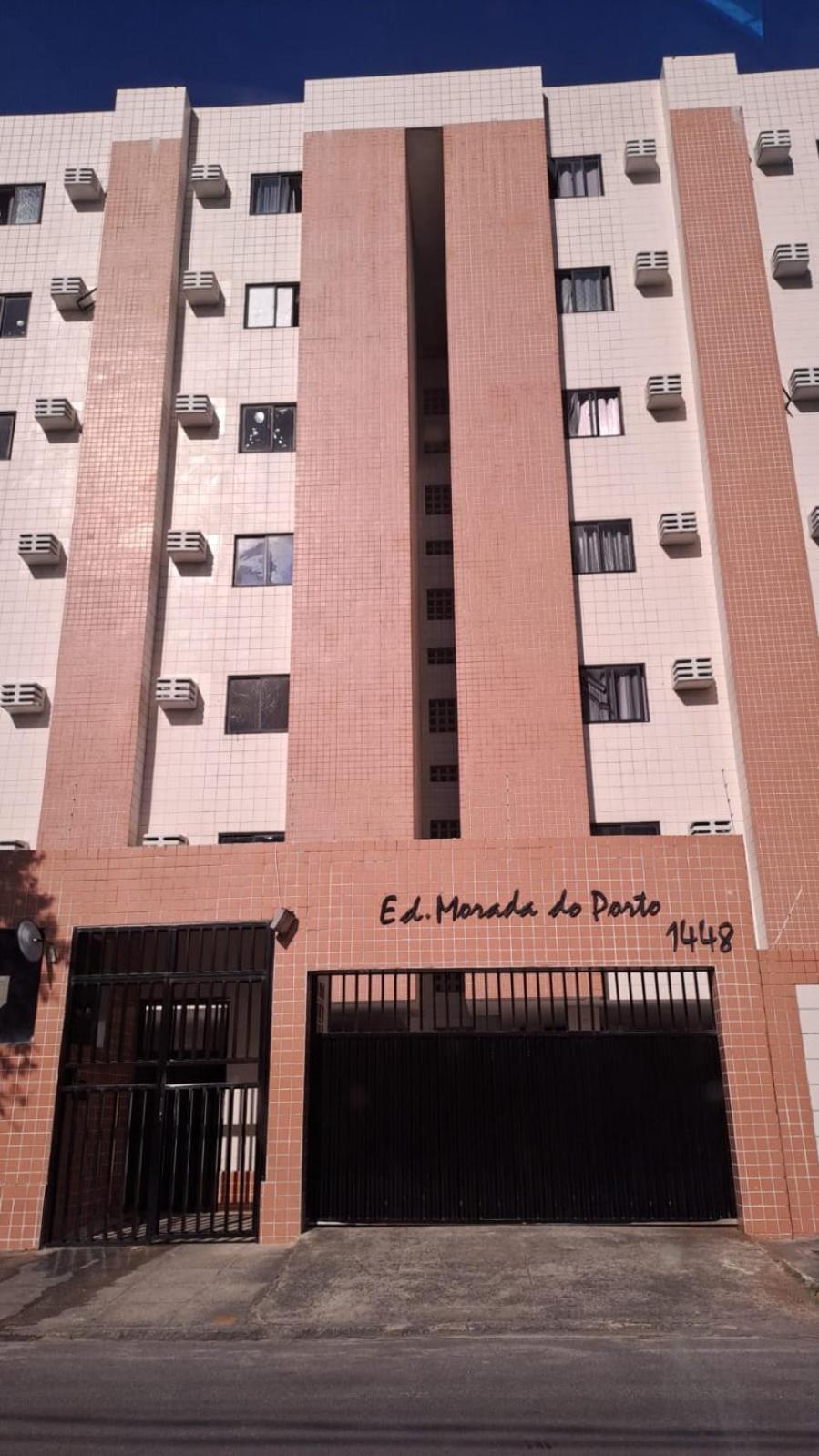 Vista para o mar e Farol de Olinda, Perto da FACULDADE DE MEDICINA DE OLINDA , Cama Solteiro Com colchão Adicional, Estante e Ventilador