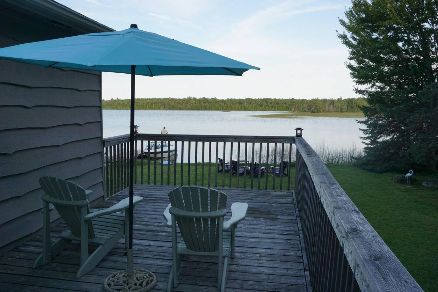 Serene Lakefront Retreat Explore and Unwind