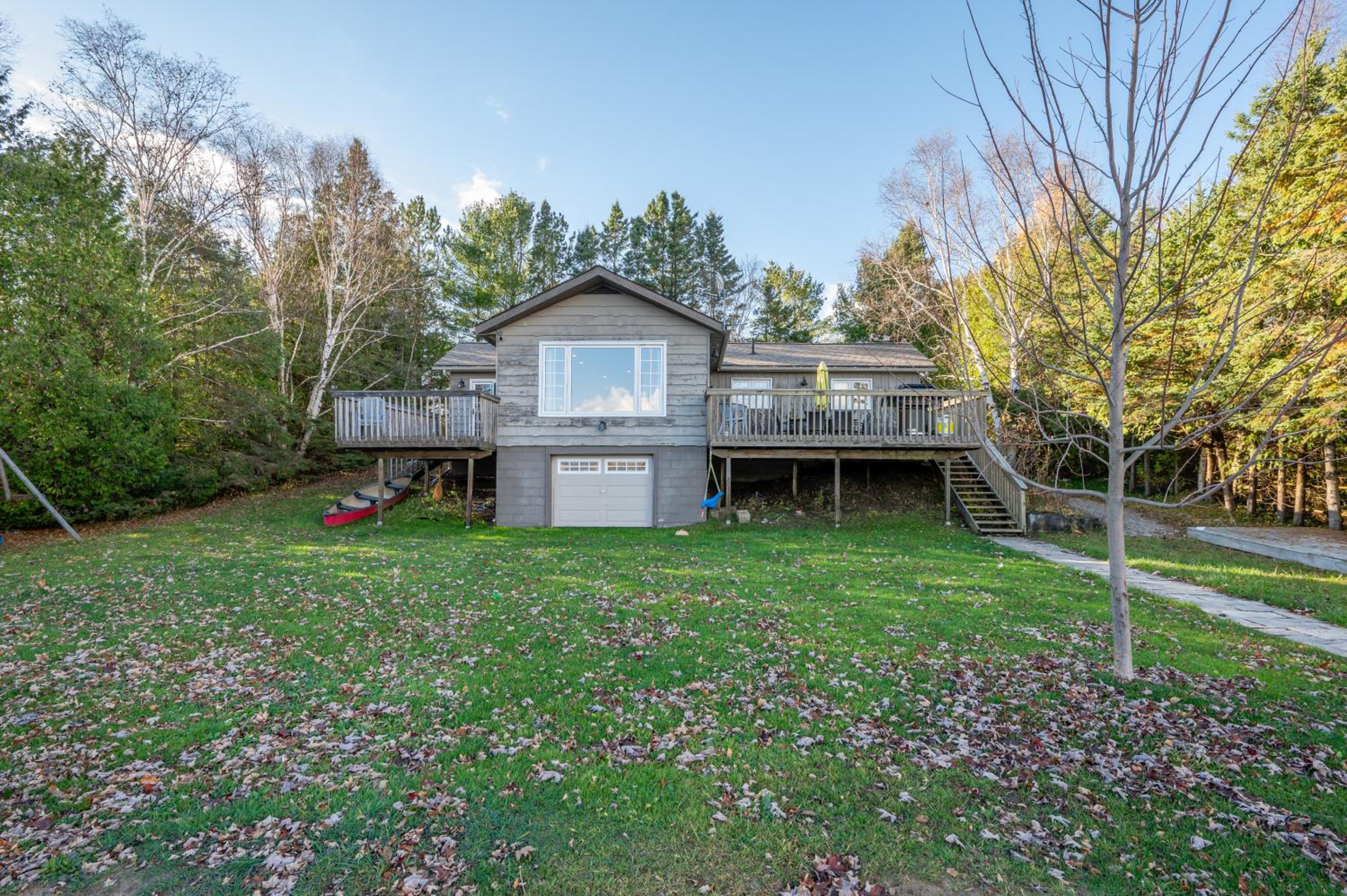 Serene Lakefront Retreat Explore and Unwind