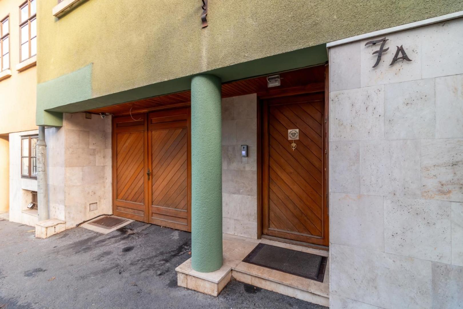 DONATICOEUR Residence