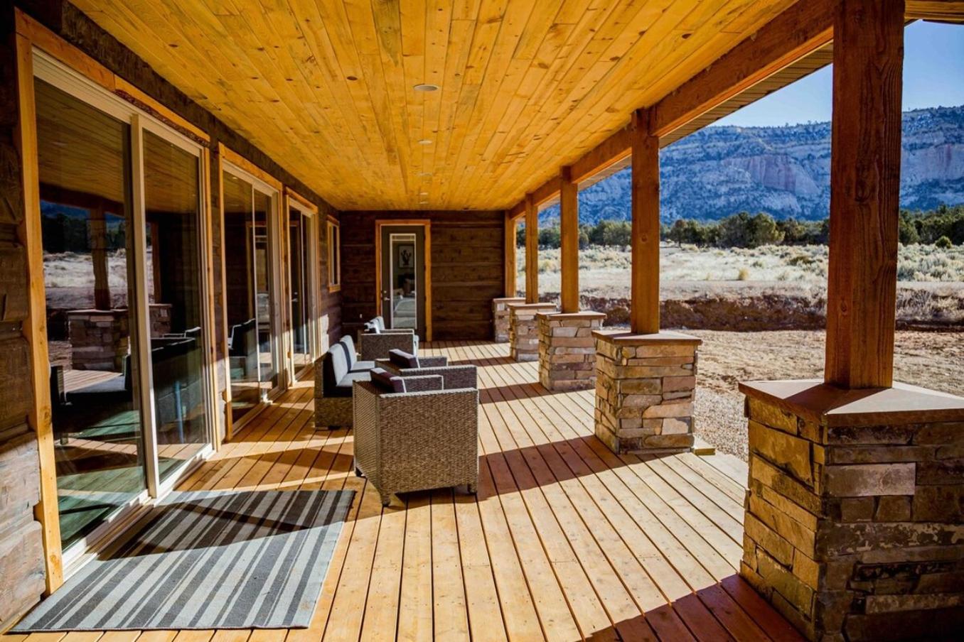 Daybreak Mountain Home East Zion & Bryce view 3