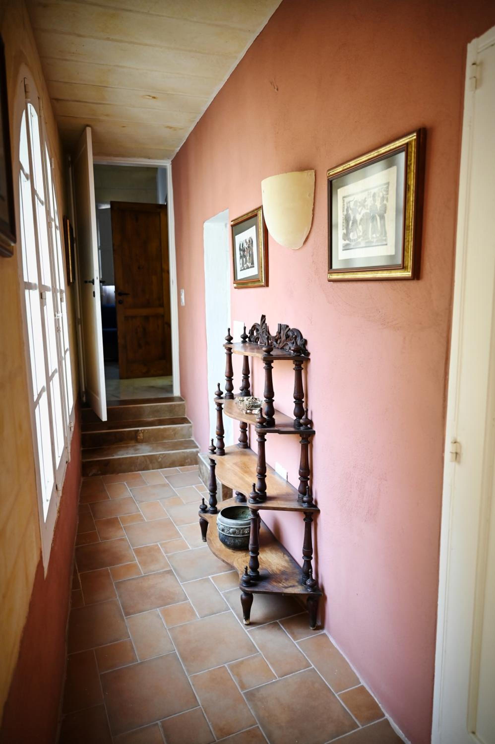 Photo 48