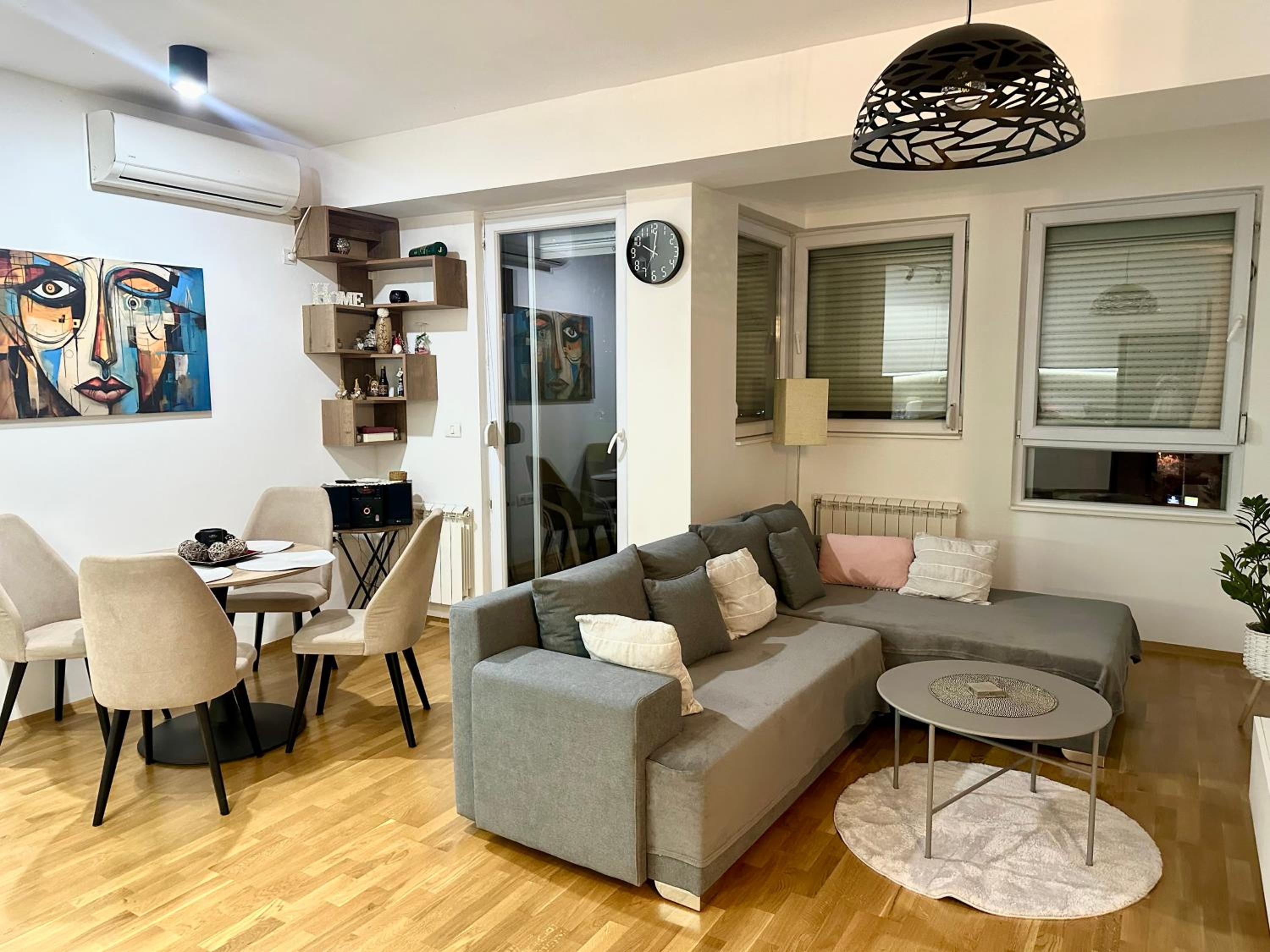Andriana's apartment