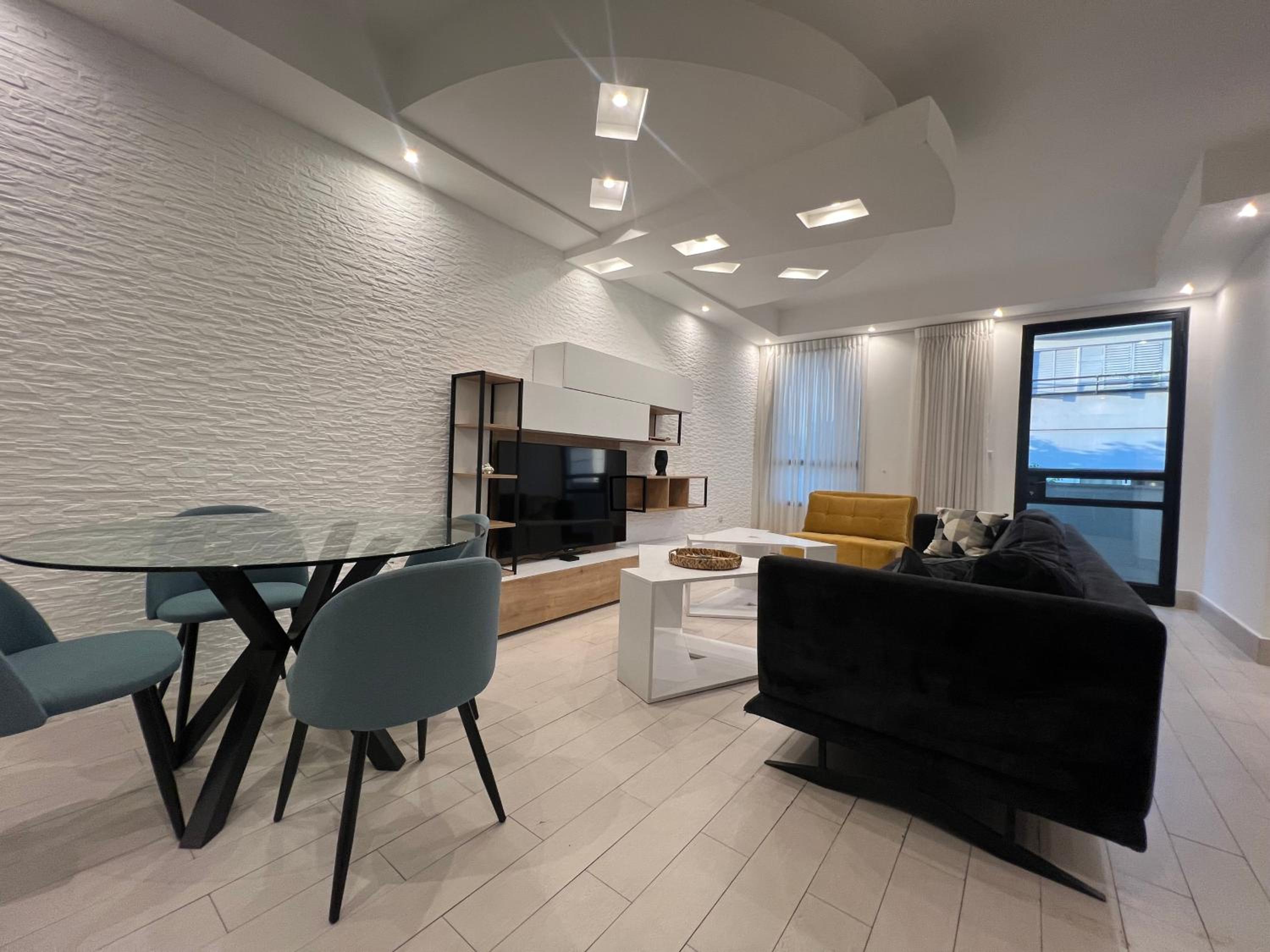 2Bedroom Suite with Balcony and shelter1 view 3